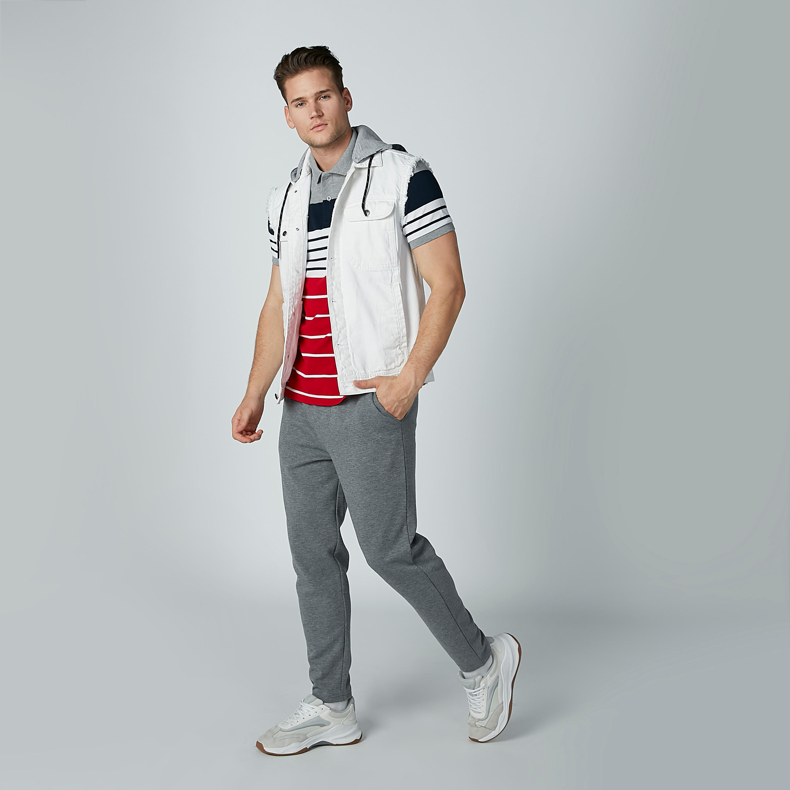 تيشيرت مقلّم بياقة بولو وأكمام قصيرة-men-clothing-tshirtsandpolos-polos-image-2