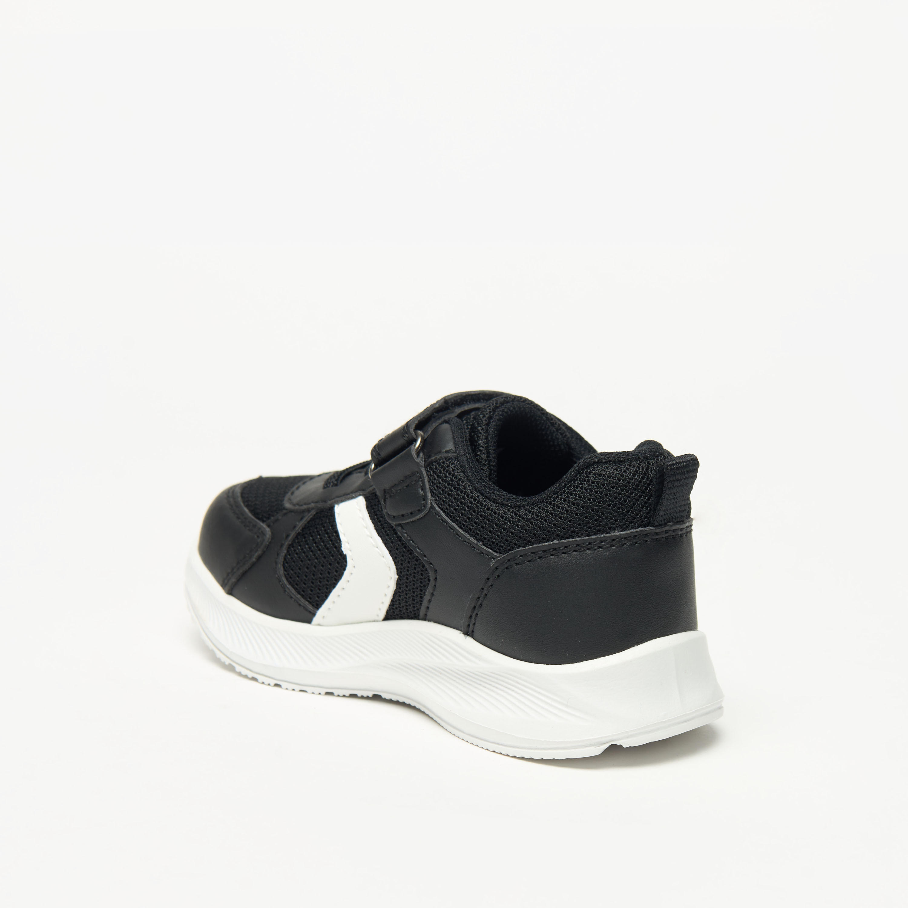 حذاء سنيكرز خفيف الوزن بشريط إغلاق لاصق من بيرفيت-boys-shoes-sneakers-image-2