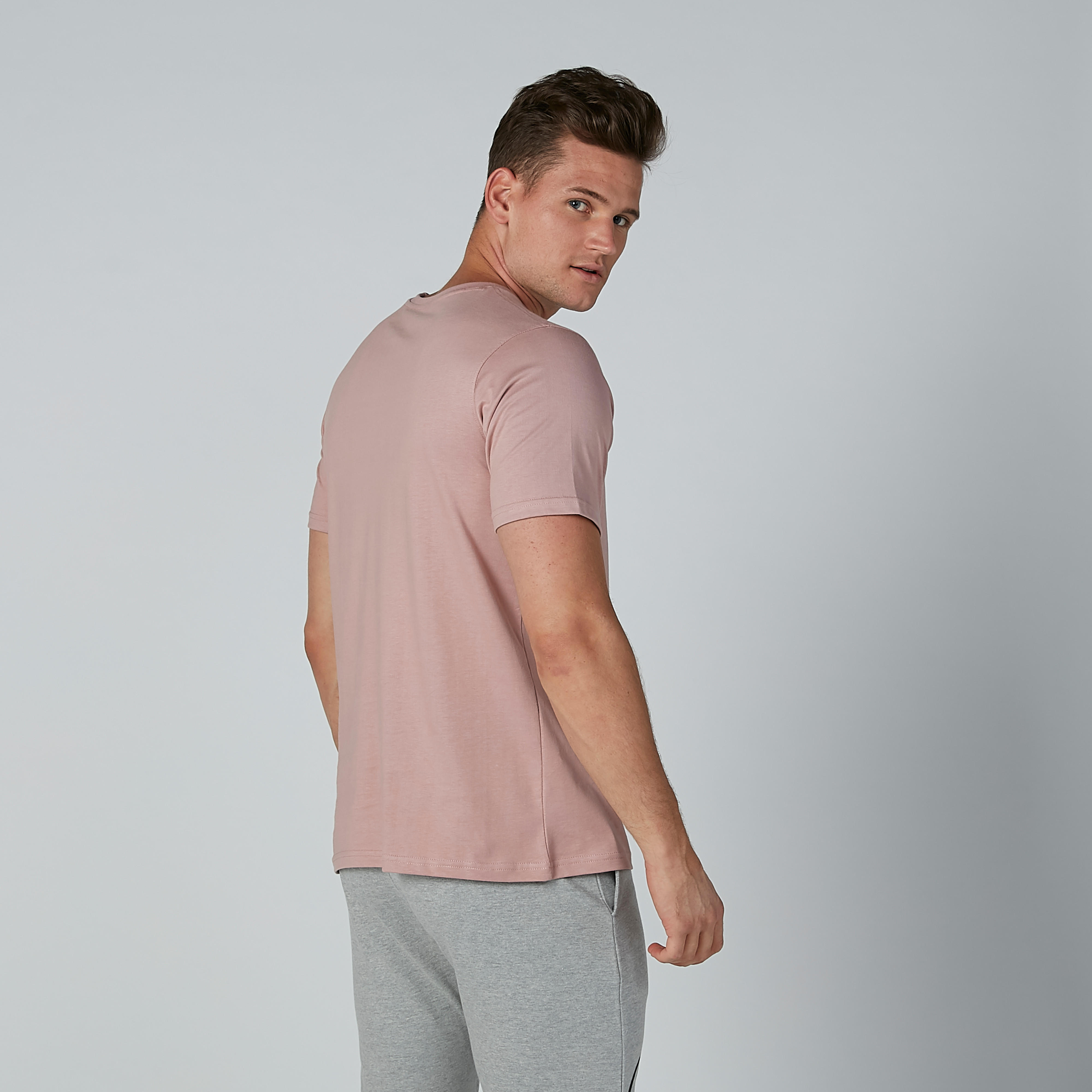 تيشيرت سادة بياقة مستديرة وأكمام قصيرة-men-clothing-tshirtsandpolos-tshirts-image-3