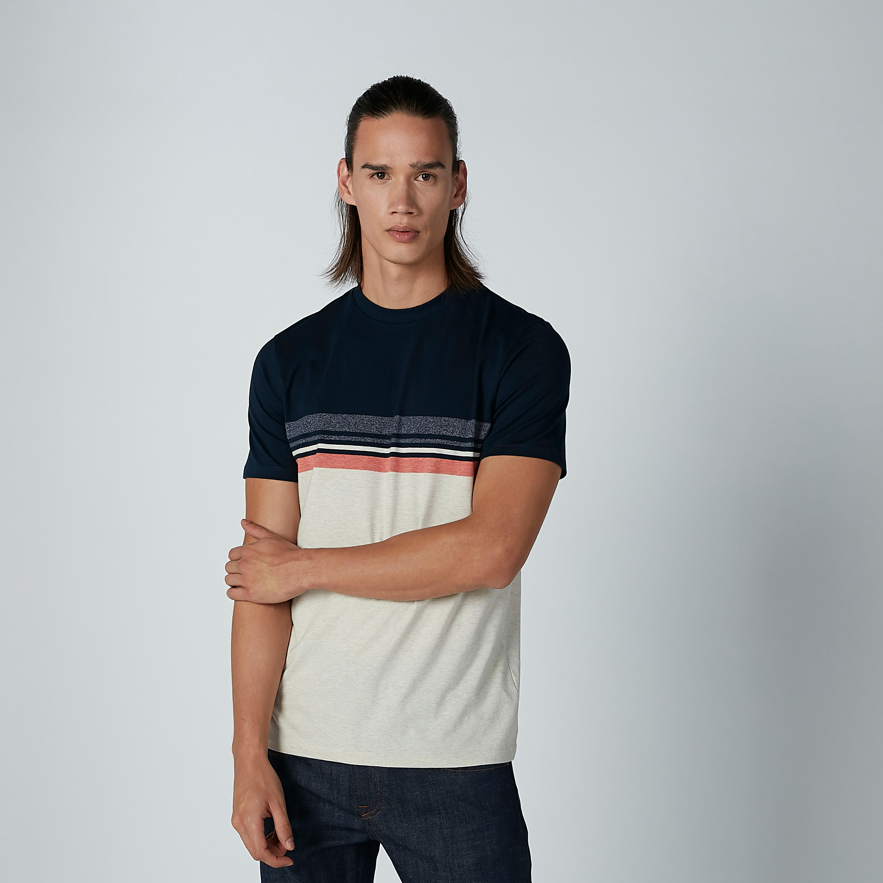 تيشيرت بياقة مستديرة وبأكمام قصيرة-men-clothing-tshirtsandpolos-tshirts-image-2