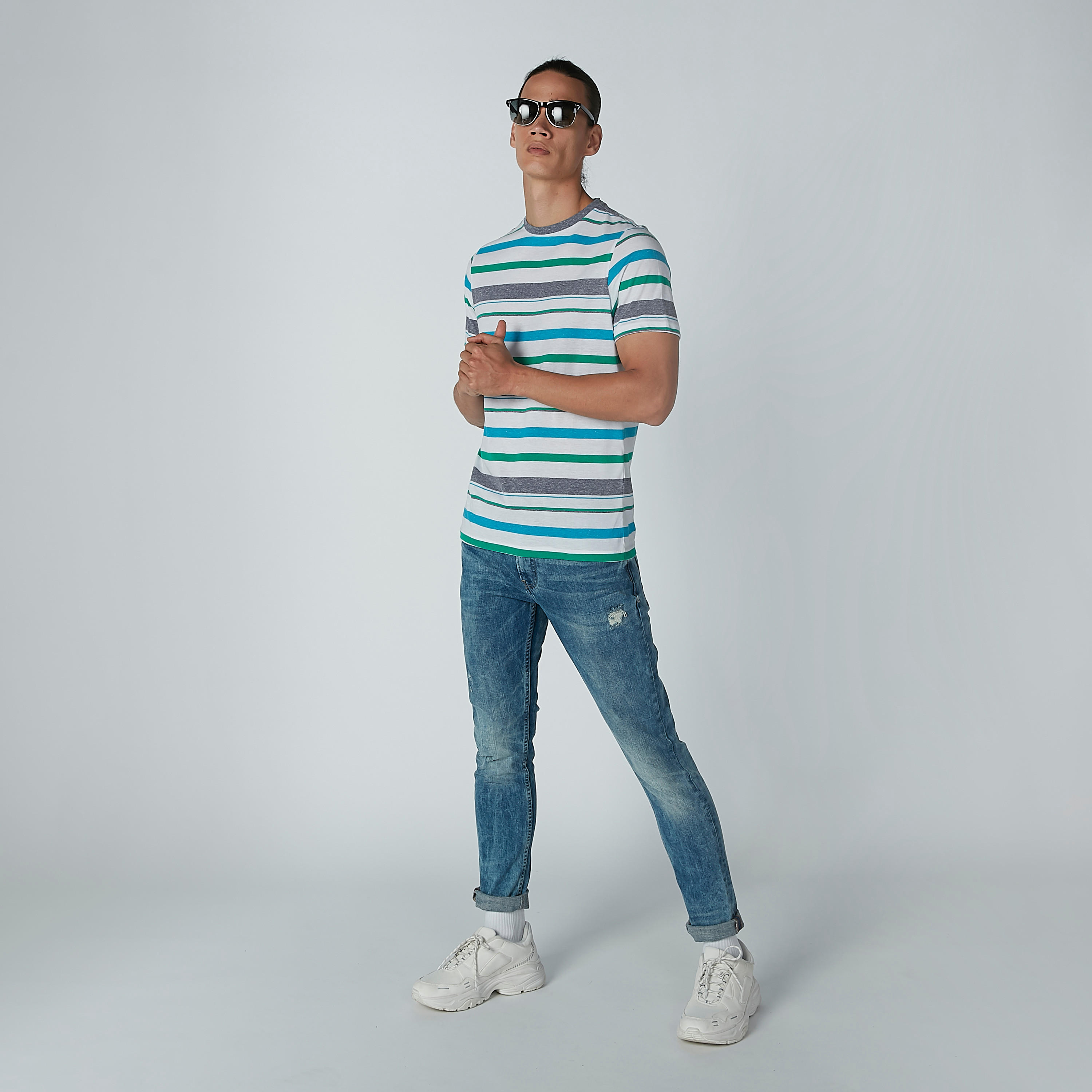 تيشيرت مقلّم بياقة مستديرة وأكمام قصيرة-men-clothing-tshirtsandpolos-tshirts-image-1