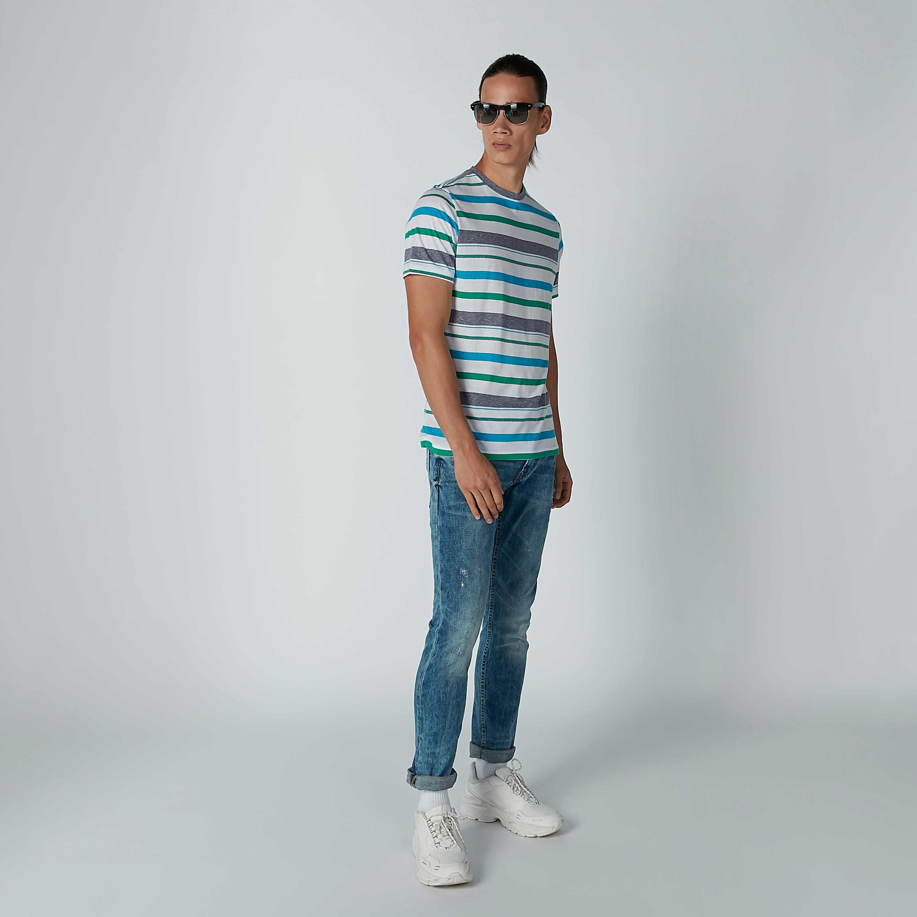 تيشيرت مقلّم بياقة مستديرة وأكمام قصيرة-men-clothing-tshirtsandpolos-tshirts-image-3