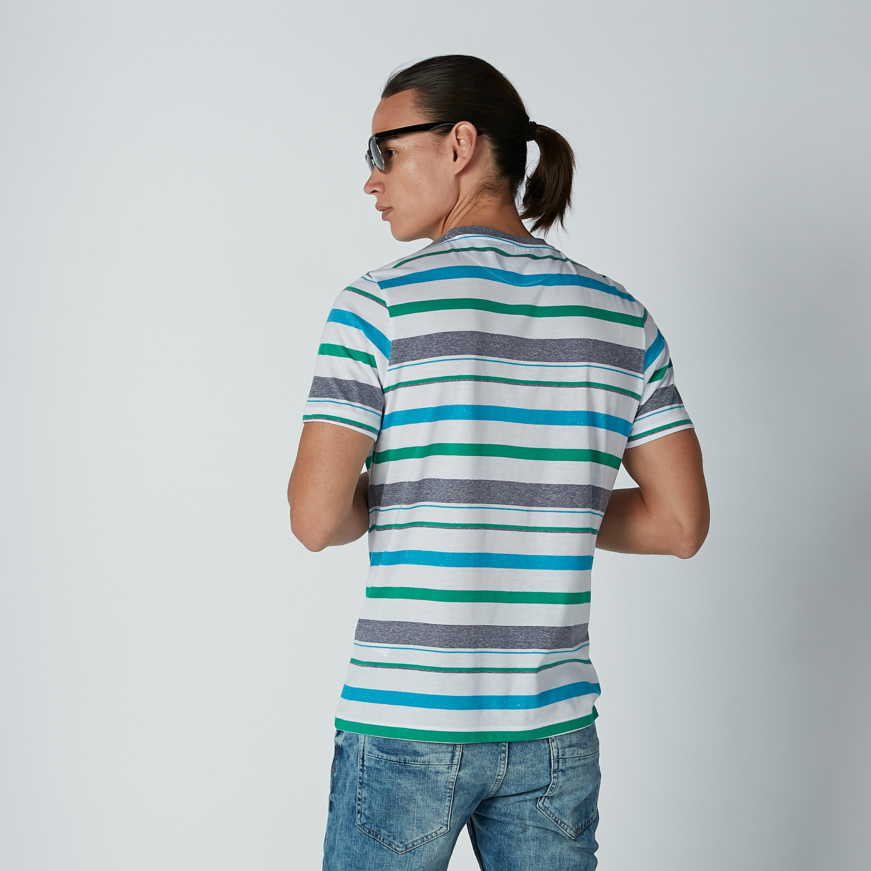 تيشيرت مقلّم بياقة مستديرة وأكمام قصيرة-men-clothing-tshirtsandpolos-tshirts-image-4