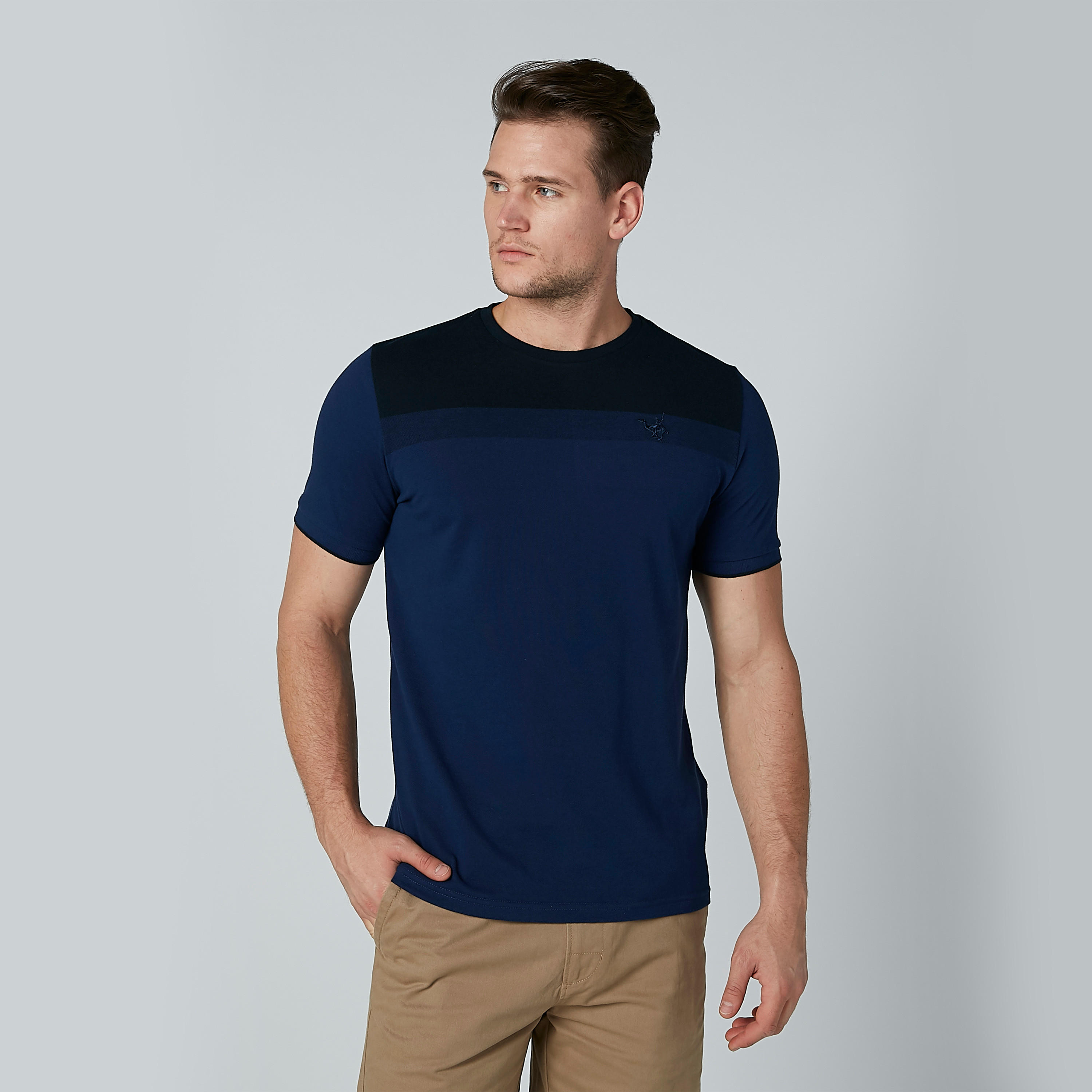 تيشيرت بياقة مستديرة وأكمام قصيرة-men-clothing-tshirtsandpolos-tshirts-image-3