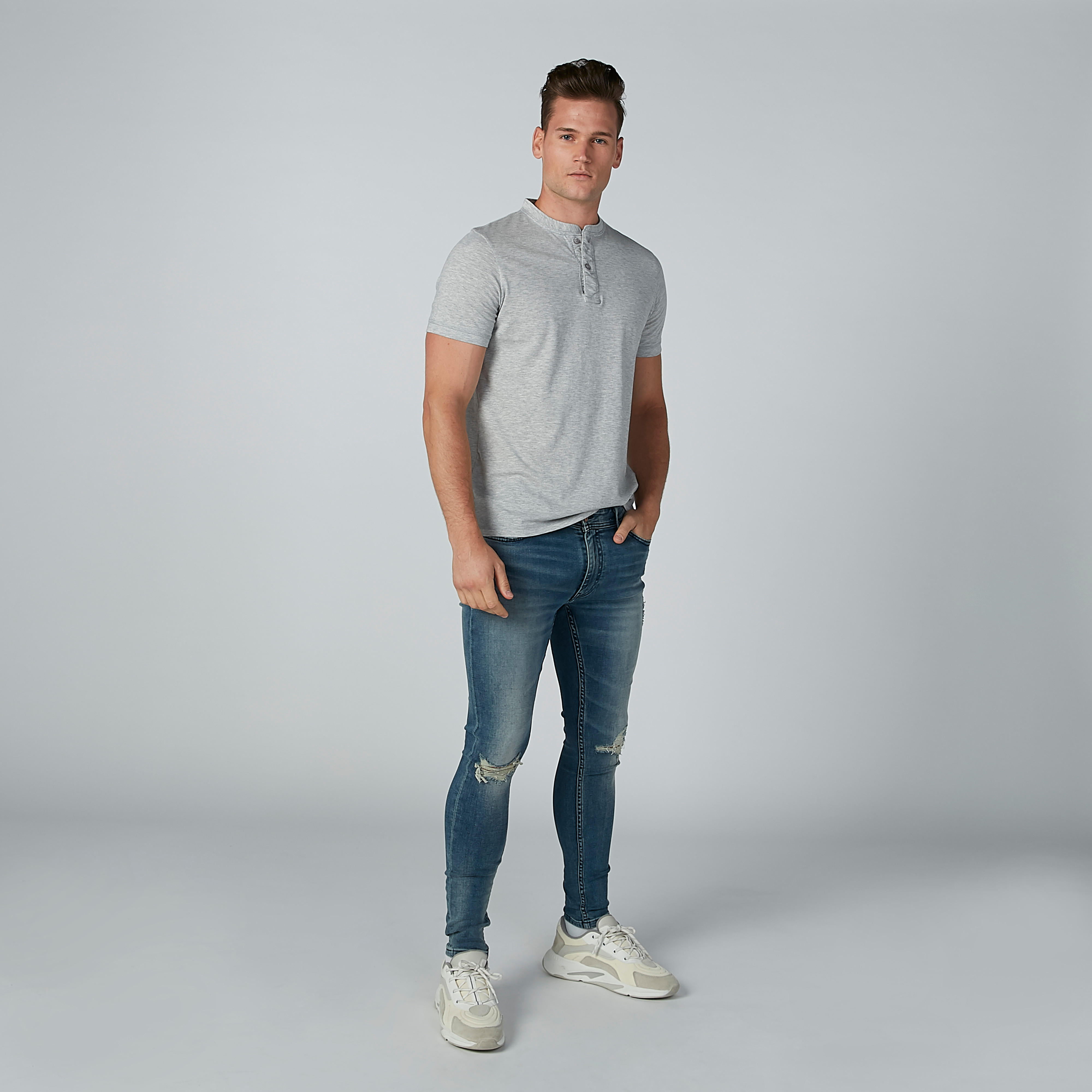 قميص سادة بياقة ماندارين وأكمام قصيرة-men-clothing-tshirtsandpolos-tshirts-image-2
