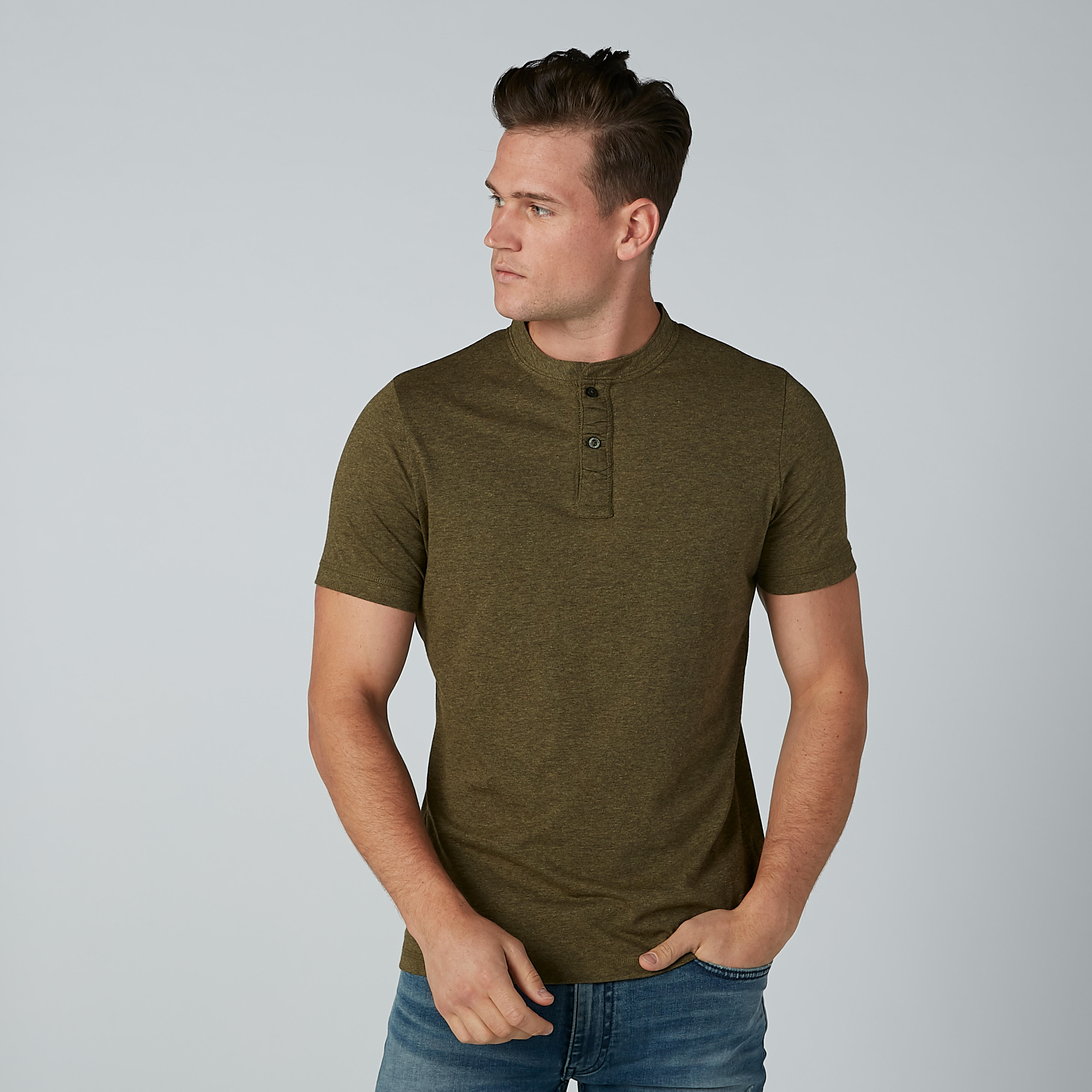 قميص سادة بياقة ماندارين وأكمام قصيرة-men-clothing-tshirtsandpolos-tshirts-image-1