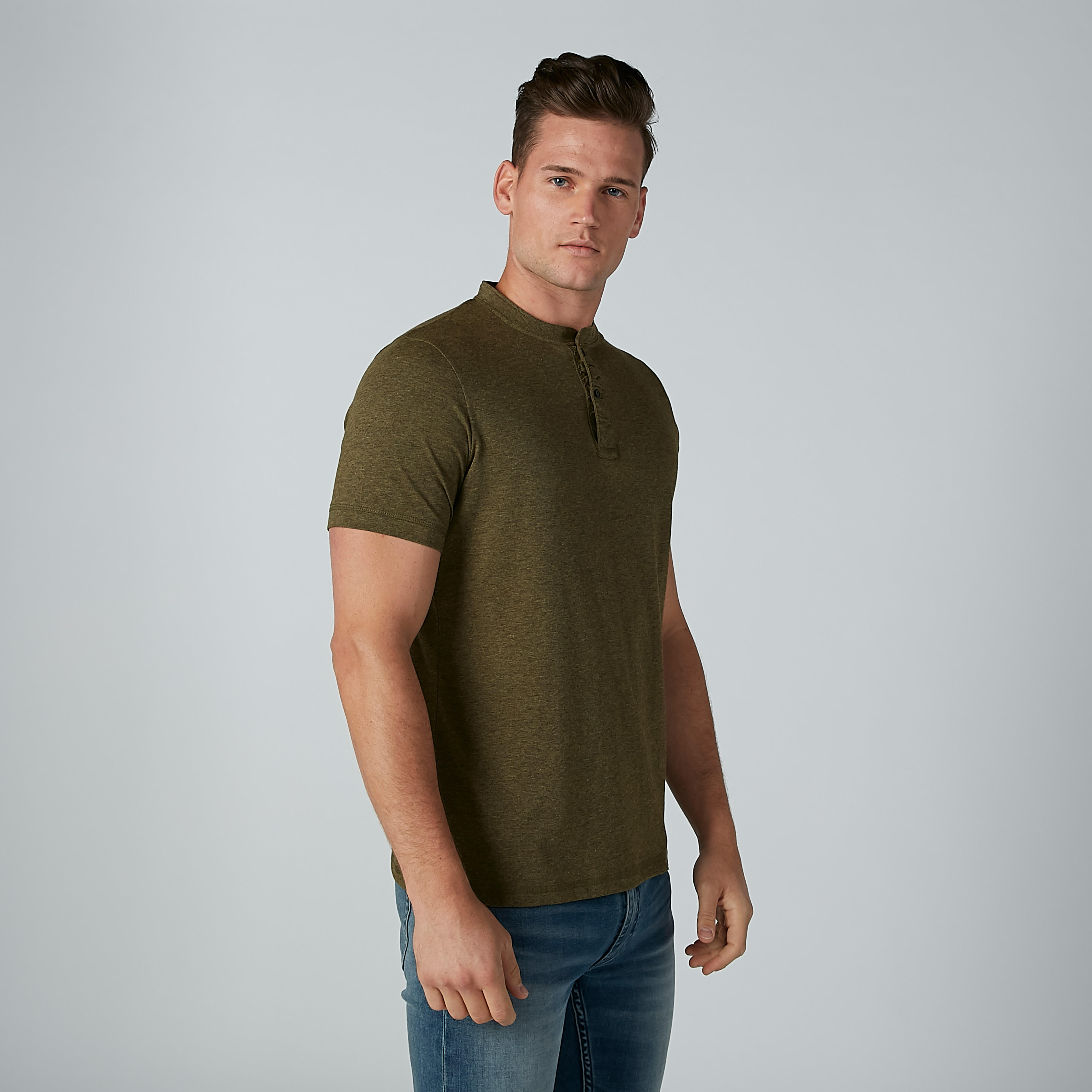 قميص سادة بياقة ماندارين وأكمام قصيرة-men-clothing-tshirtsandpolos-tshirts-image-4