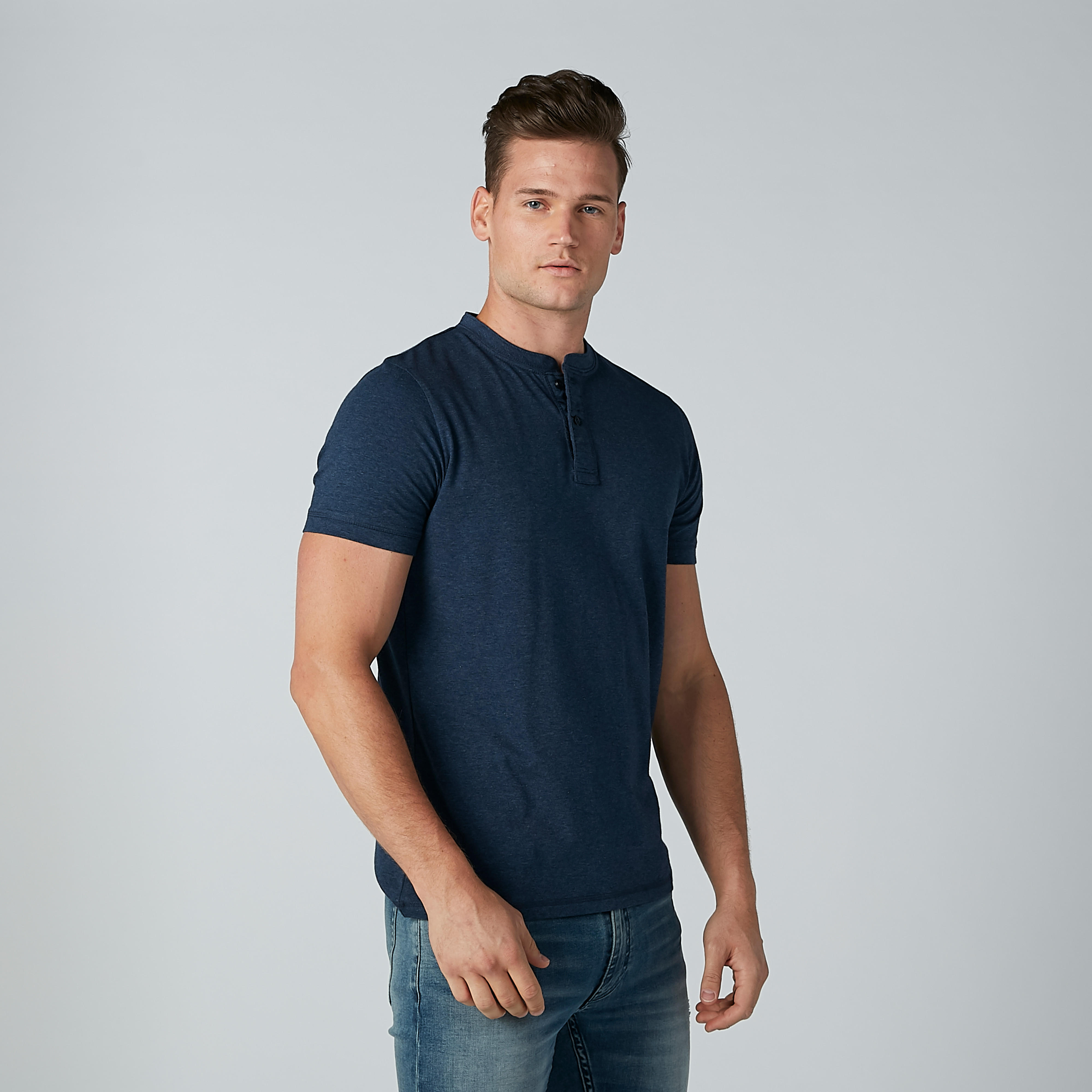 قميص سادة بياقة ماندارين وأكمام قصيرة-men-clothing-tshirtsandpolos-tshirts-image-1