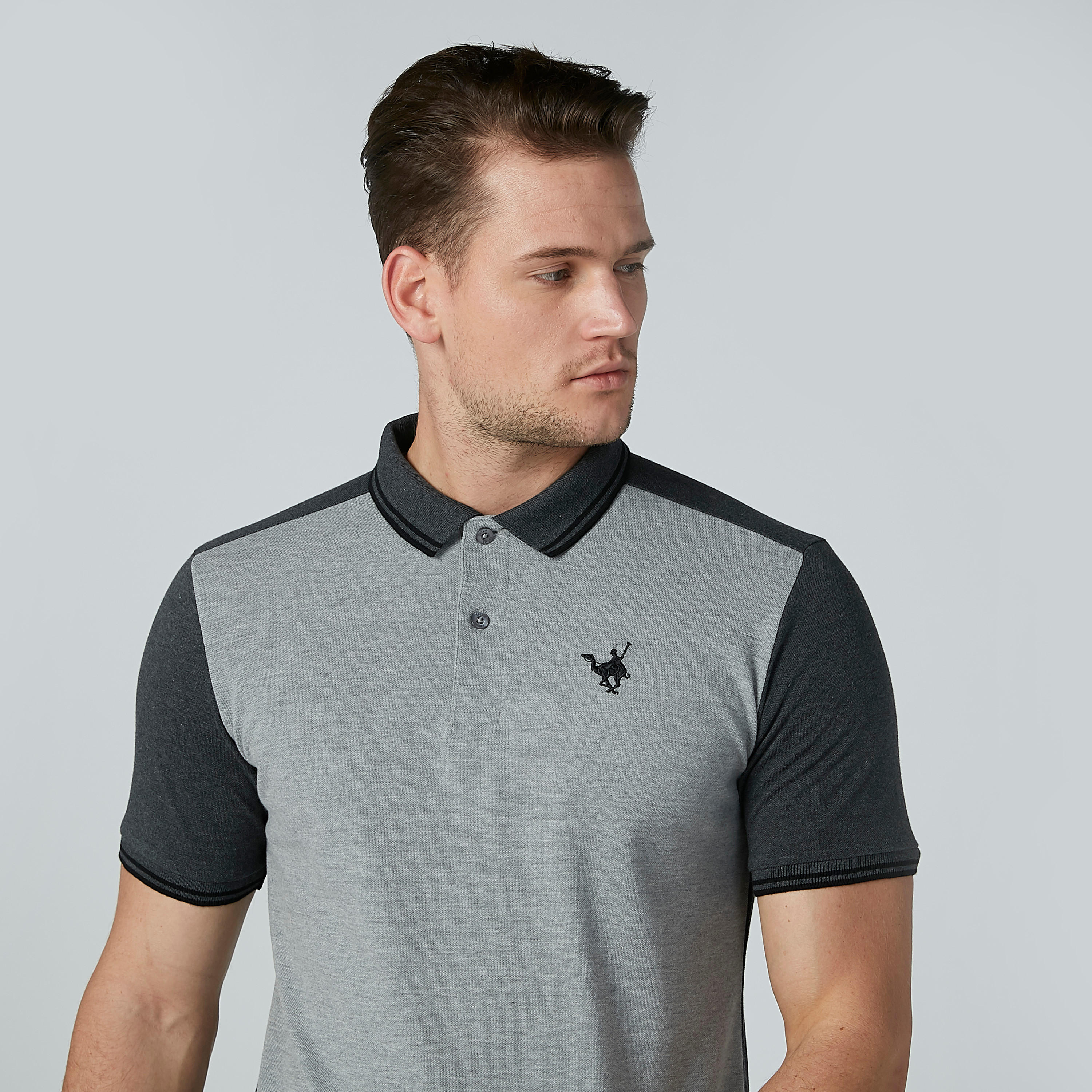 تيشيرت مطرّز بياقة بولو وأكمام قصيرة-men-clothing-tshirtsandpolos-polos-image-2