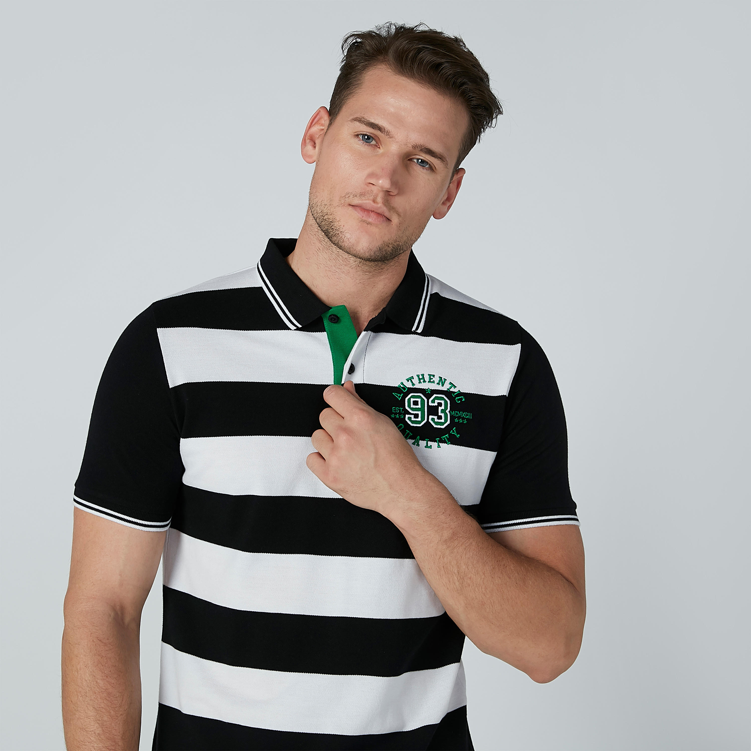 تيشيرت مقلّم بياقة بولو وأكمام قصيرة-men-clothing-tshirtsandpolos-polos-image-2