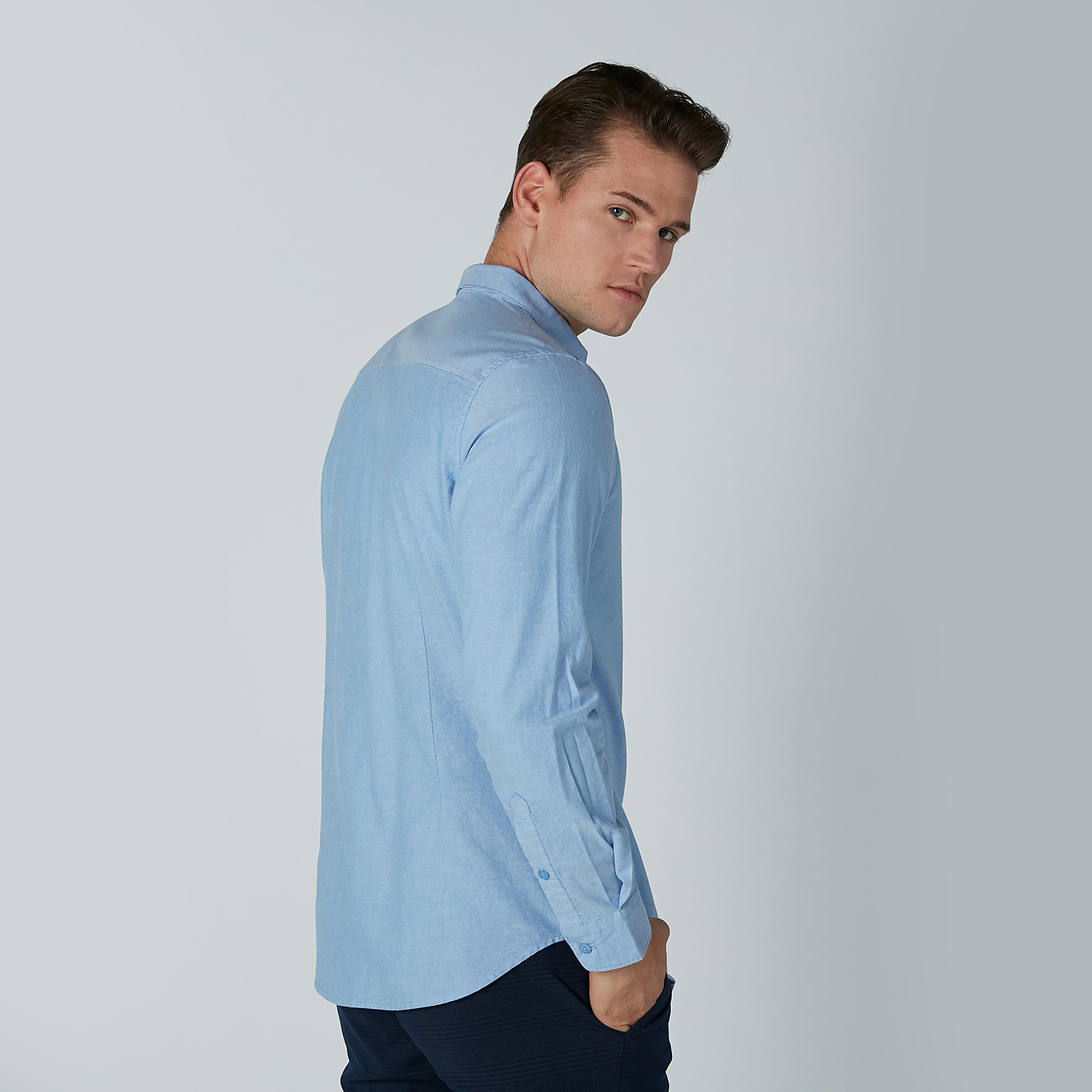 قميص رسمي سادة بياقة عاديّة وأكمام طويلة-men-clothing-shirts-image-4