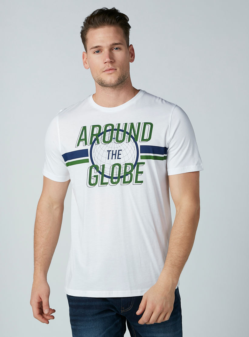 تيشيرت بياقة مستديرة وأكمام قصيرة وطبعات-men-clothing-tshirtsandpolos-tshirts-image-4