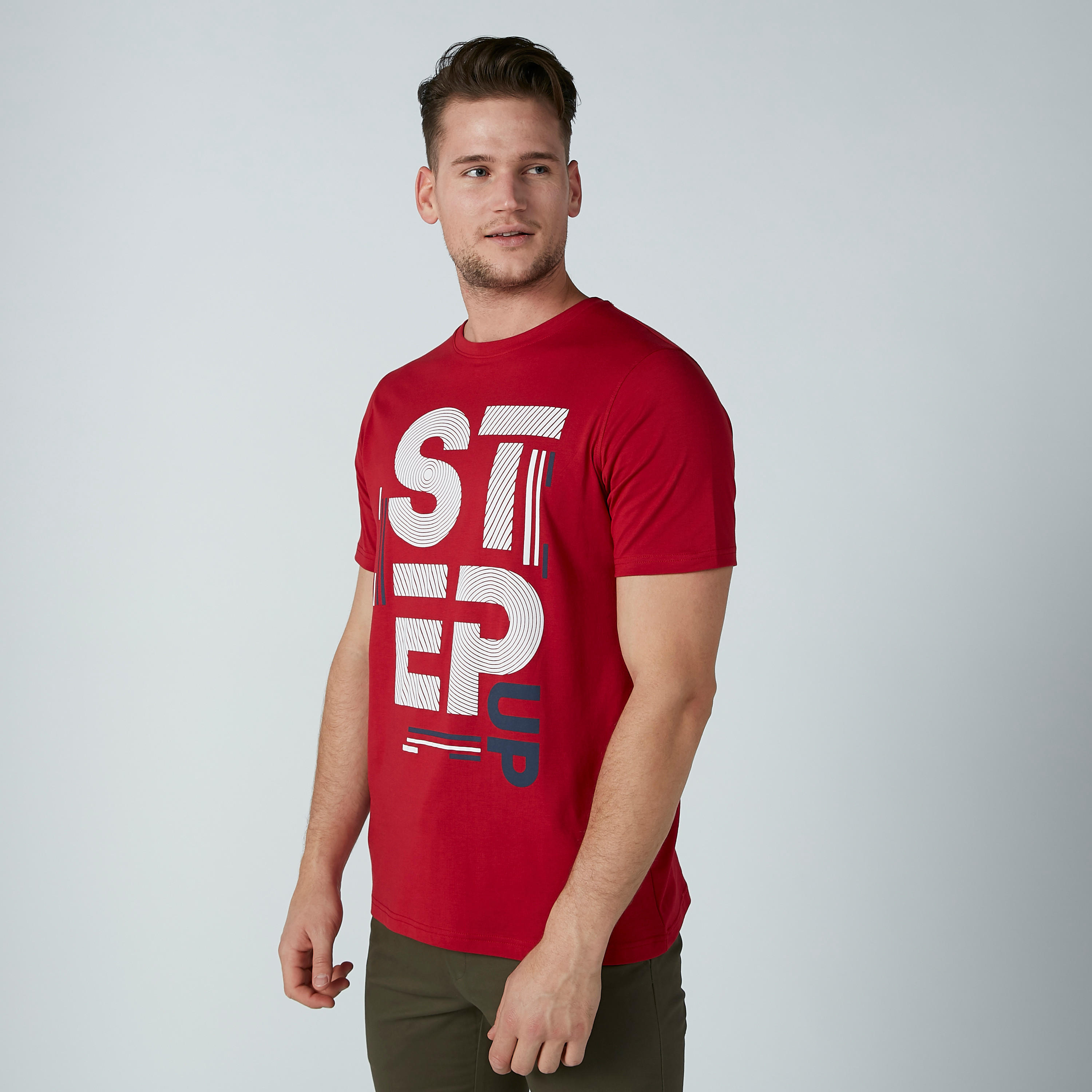 تيشيرت مستدام بياقة ضيّقة وأكمام قصيرة وطبعات -men-clothing-tshirtsandpolos-tshirts-image-1