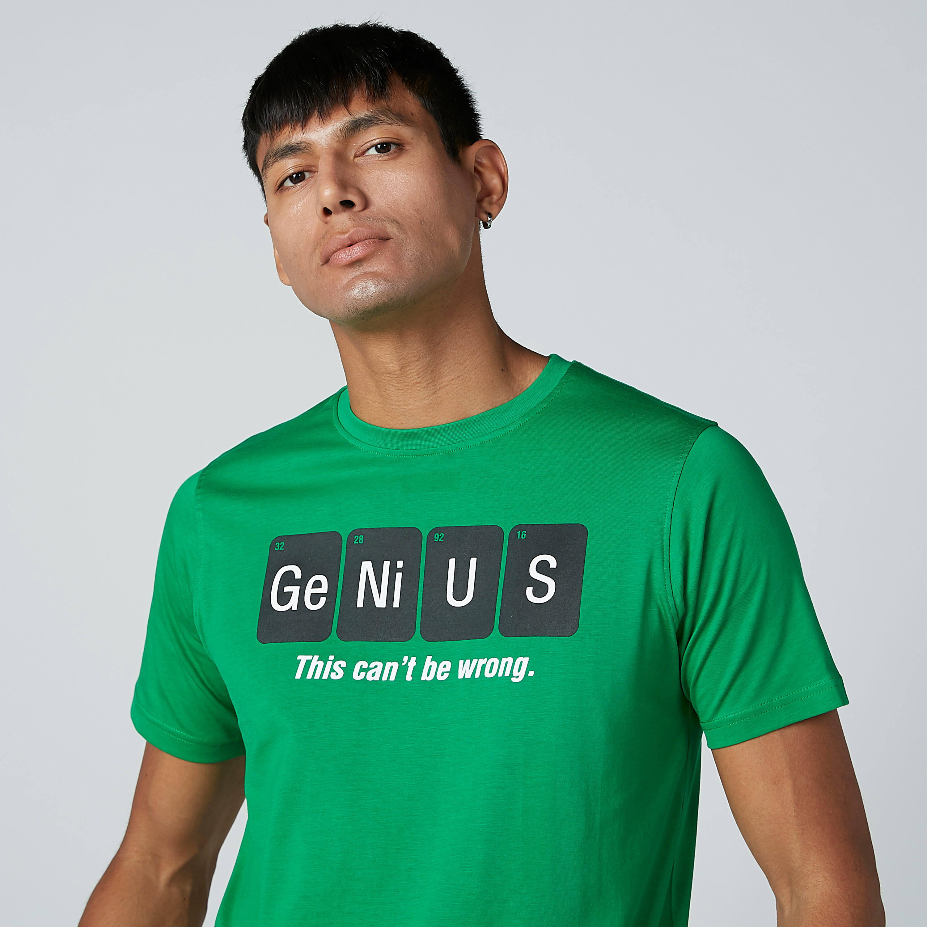 تيشيرت بياقة ضيّقة وأكمام قصيرة وطبعات-men-clothing-tshirtsandpolos-tshirts-image-1