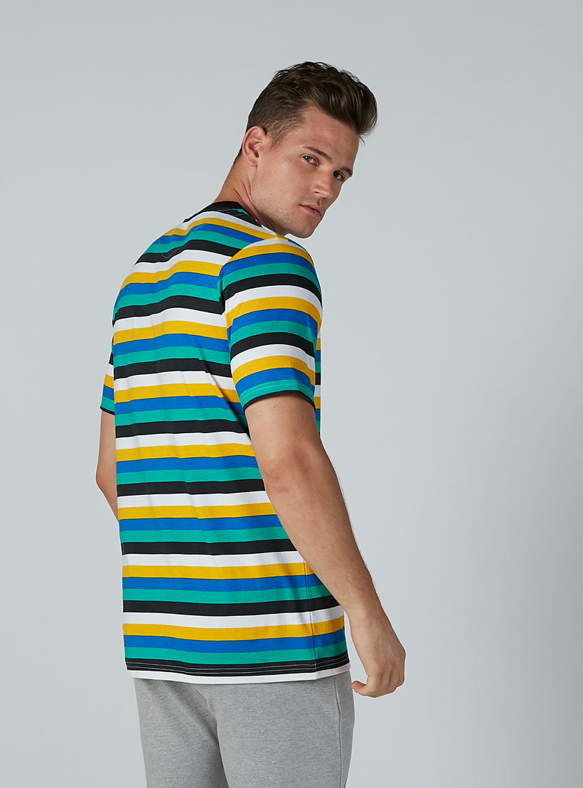 تيشيرت مقلّم بياقة مستديرة وأكمام قصيرة-men-clothing-tshirtsandpolos-tshirts-image-4
