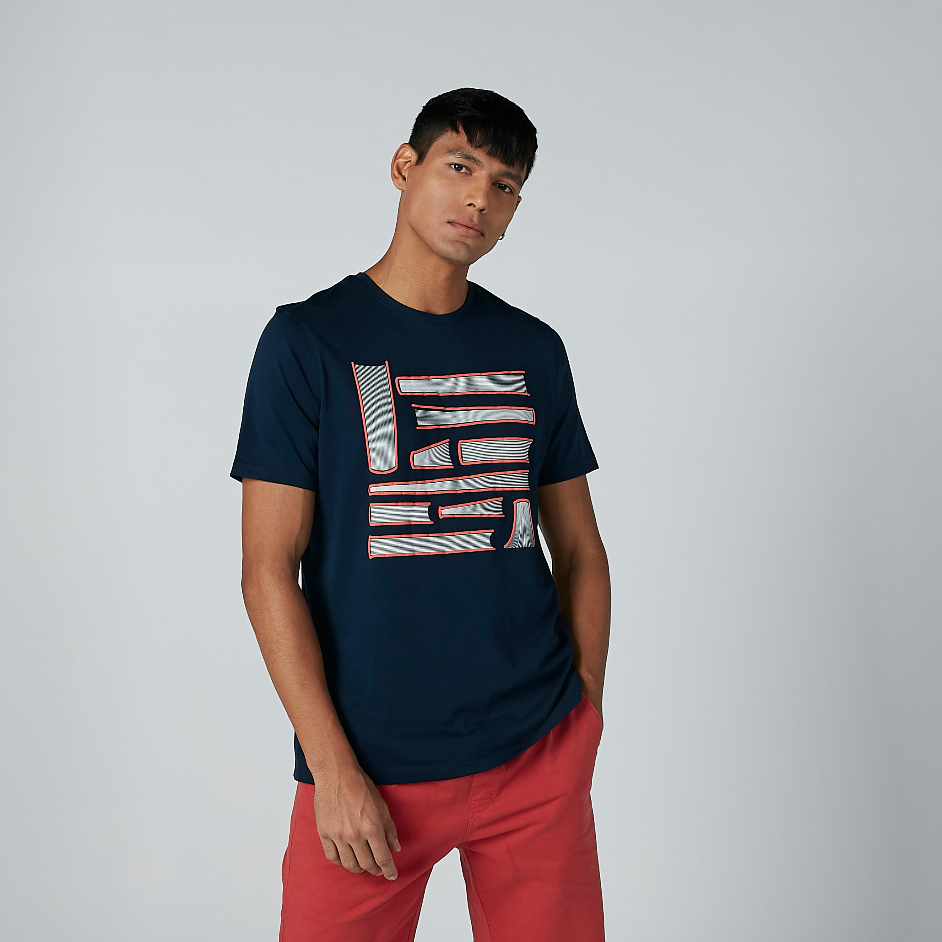 تيشيرت بطبعات وياقة مستديرة وأكمام قصيرة-men-clothing-tshirtsandpolos-tshirts-image-3
