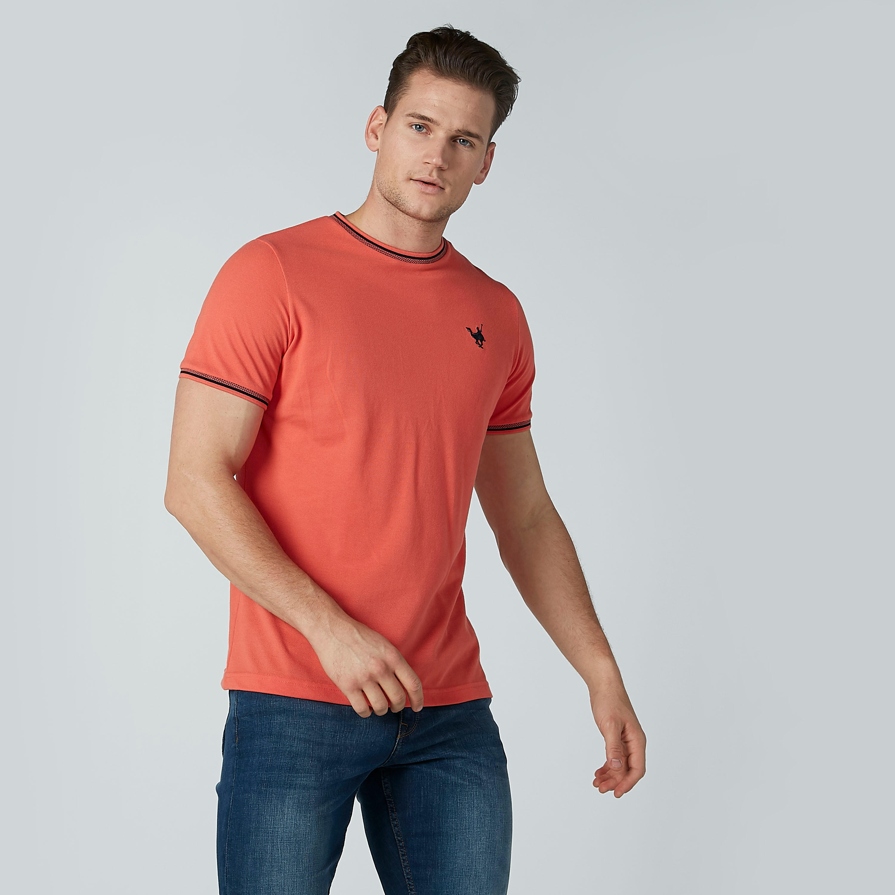 تيشيرت سادة بياقة مستديرة وأكمام قصيرة-men-clothing-tshirtsandpolos-tshirts-image-1