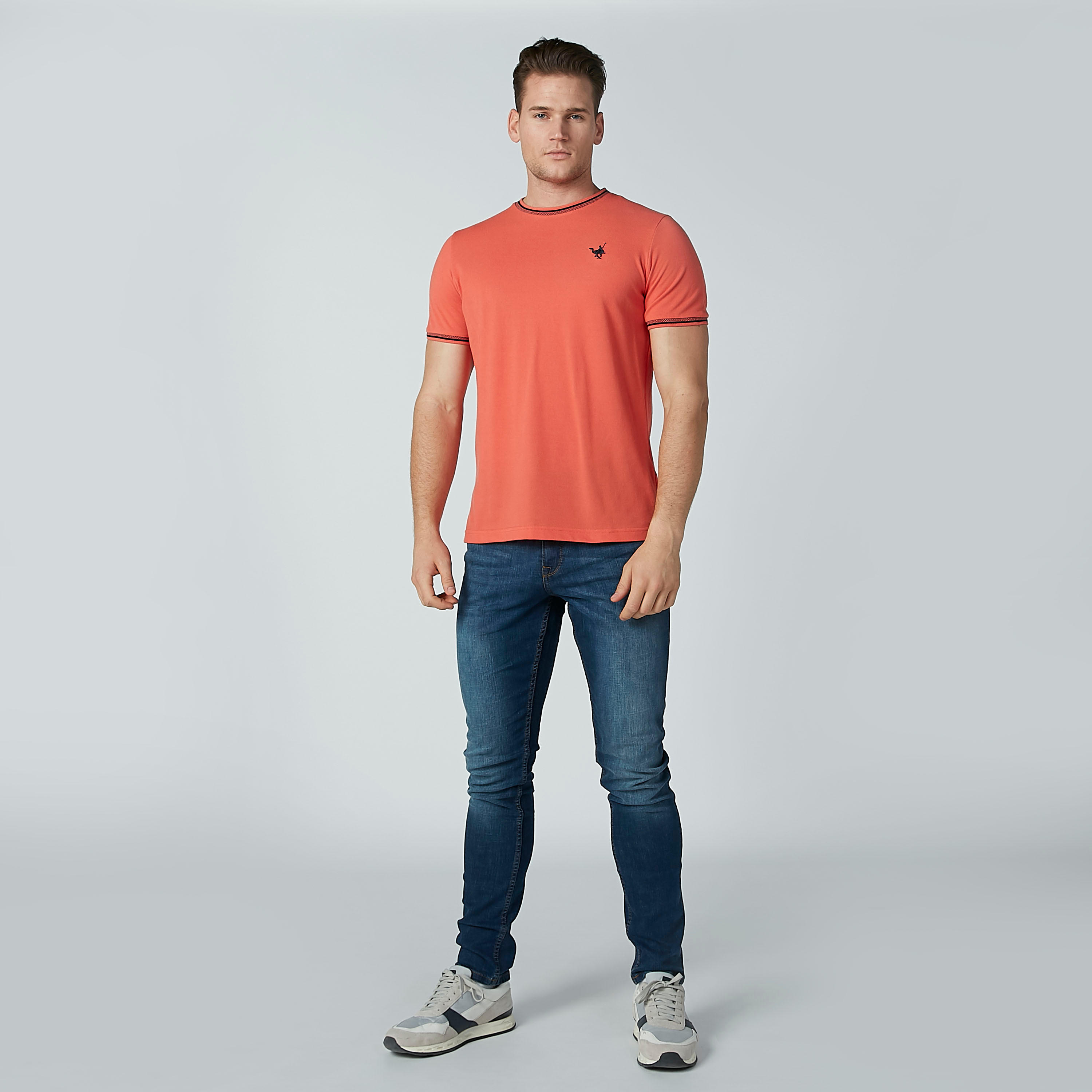 تيشيرت سادة بياقة مستديرة وأكمام قصيرة-men-clothing-tshirtsandpolos-tshirts-image-2