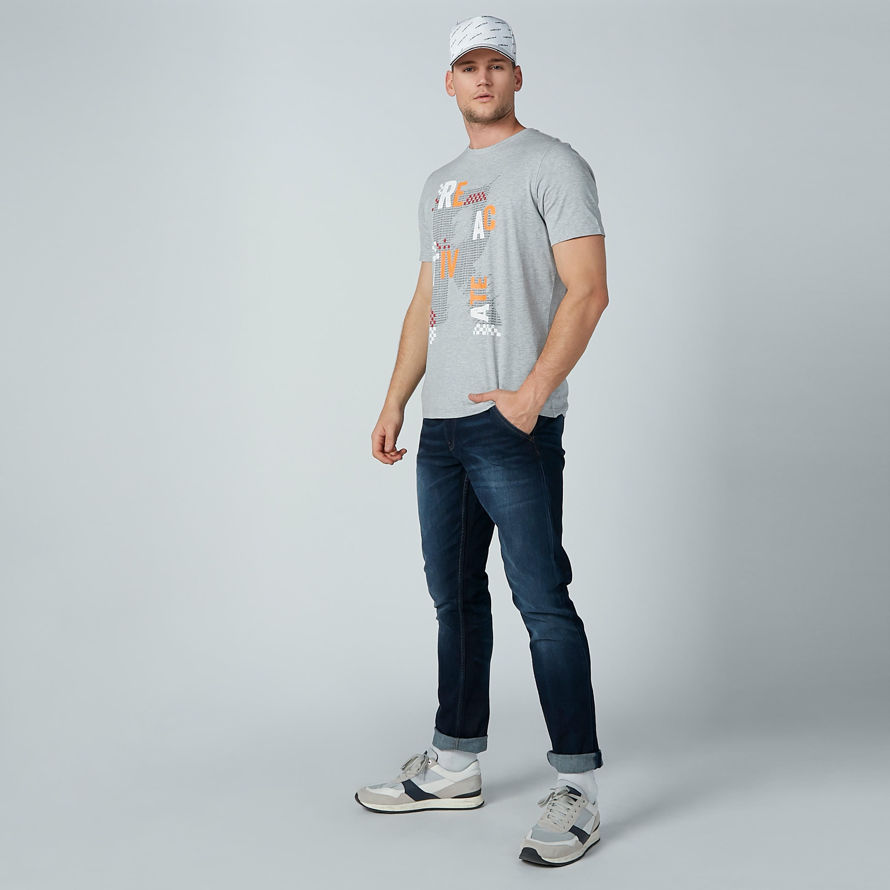 تيشيرت بياقة مستديرة وأكمام قصيرة وطبعات-men-clothing-tshirtsandpolos-tshirts-image-2