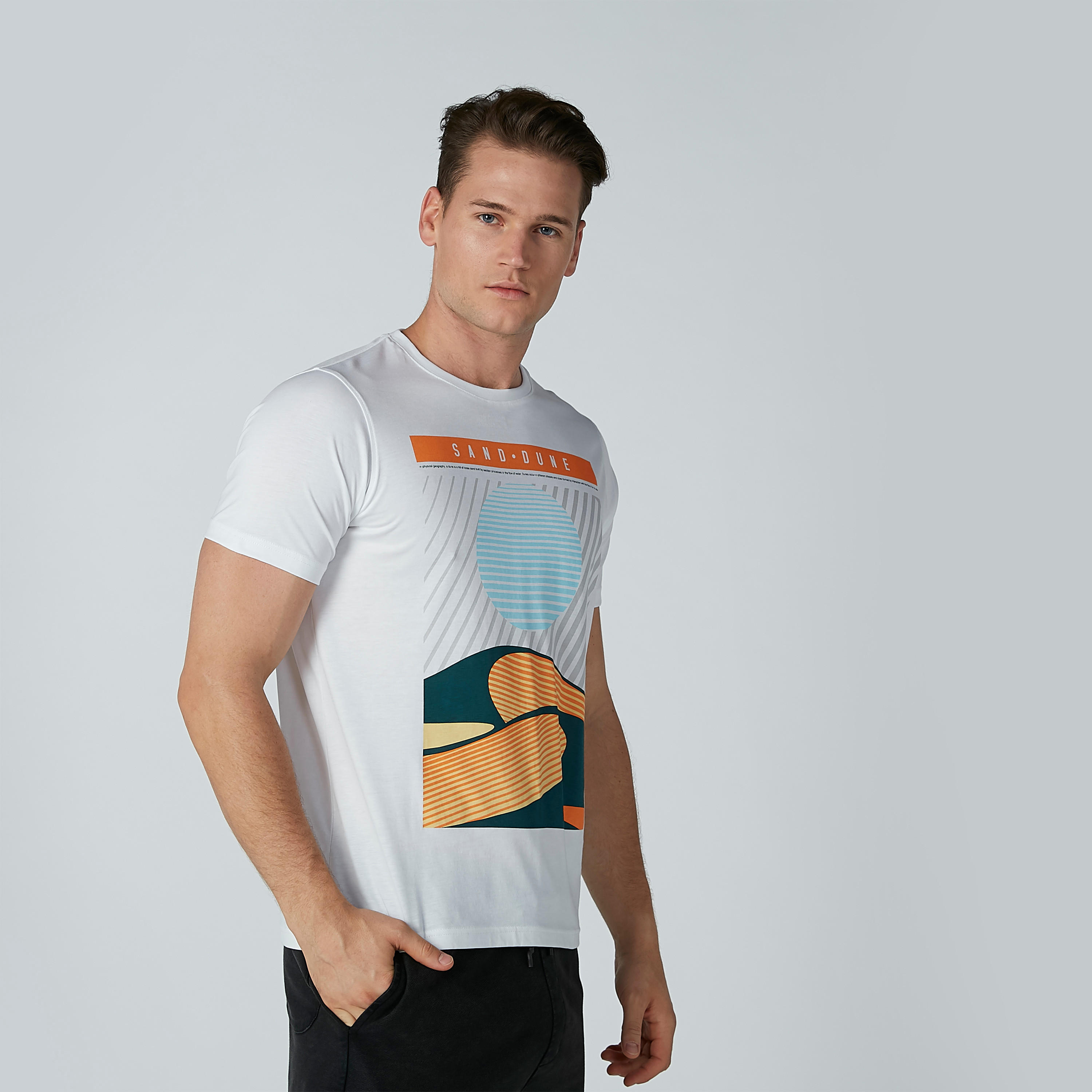 تيشيرت بياقة مستديرة وأكمام قصيرة وطبعات-men-clothing-tshirtsandpolos-tshirts-image-1