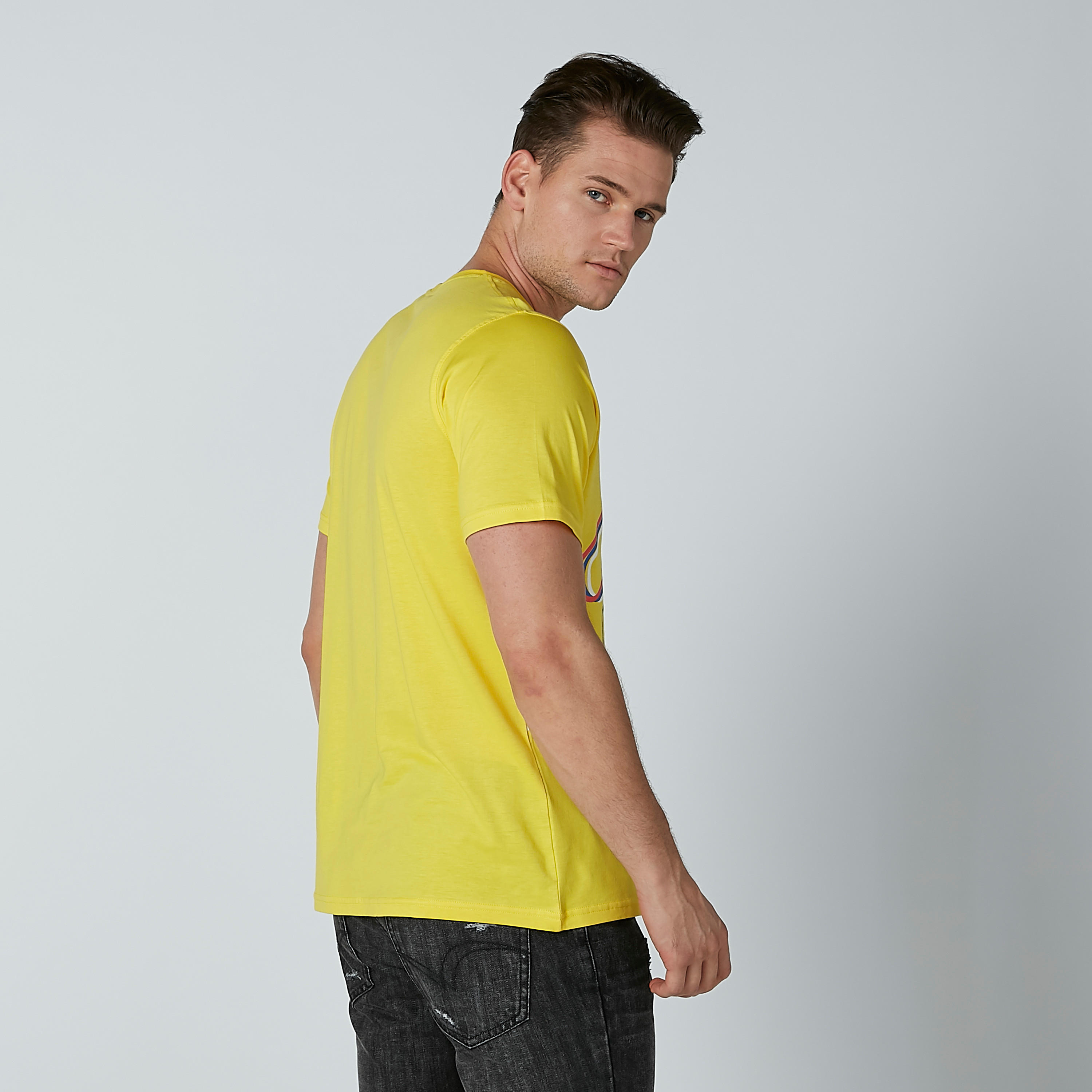 تيشيرت بياقة مستديرة وأكمام قصيرة وطبعات-men-clothing-tshirtsandpolos-tshirts-image-3