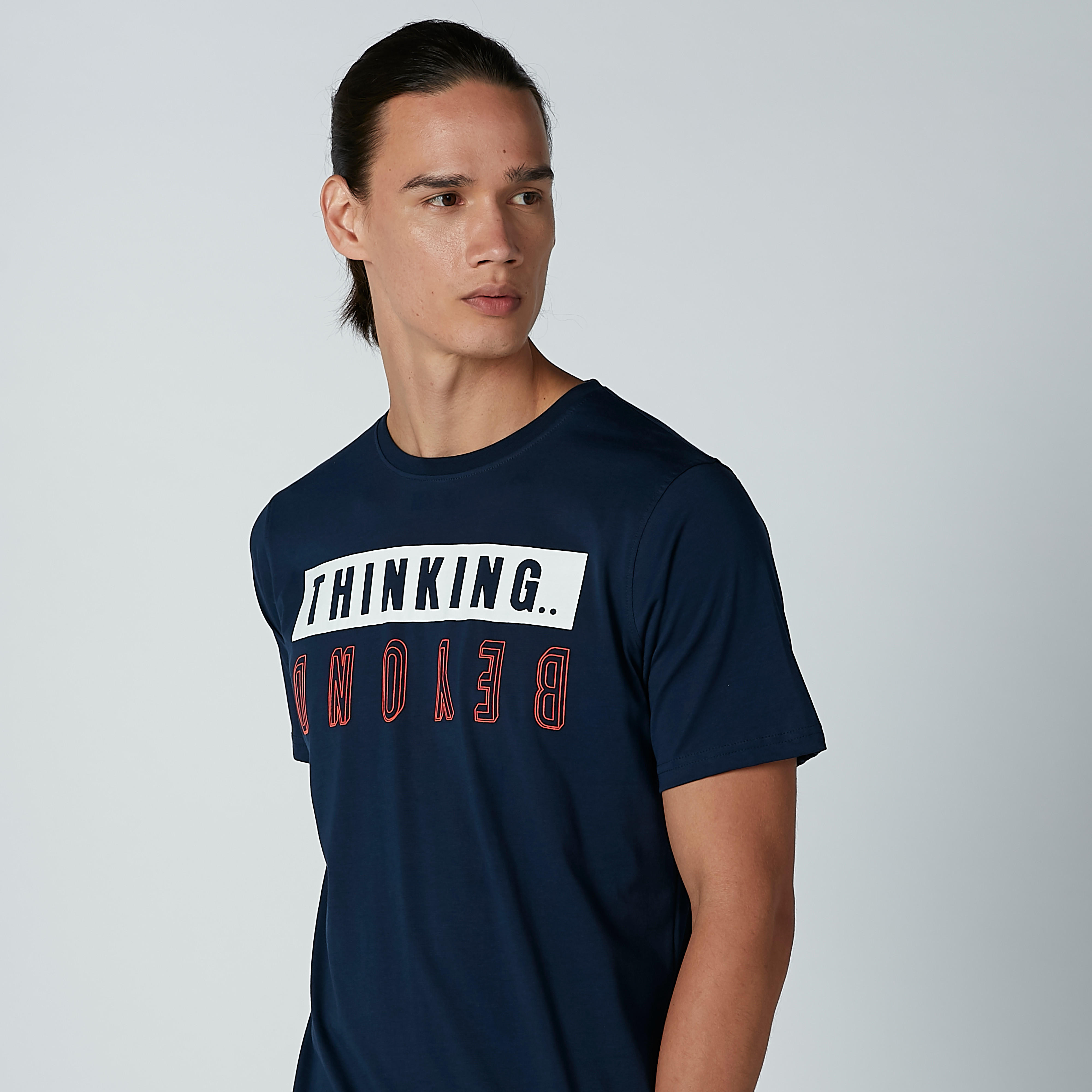 تيشيرت بطبعات وياقة مستديرة وأكمام قصيرة-men-clothing-tshirtsandpolos-tshirts-image-1