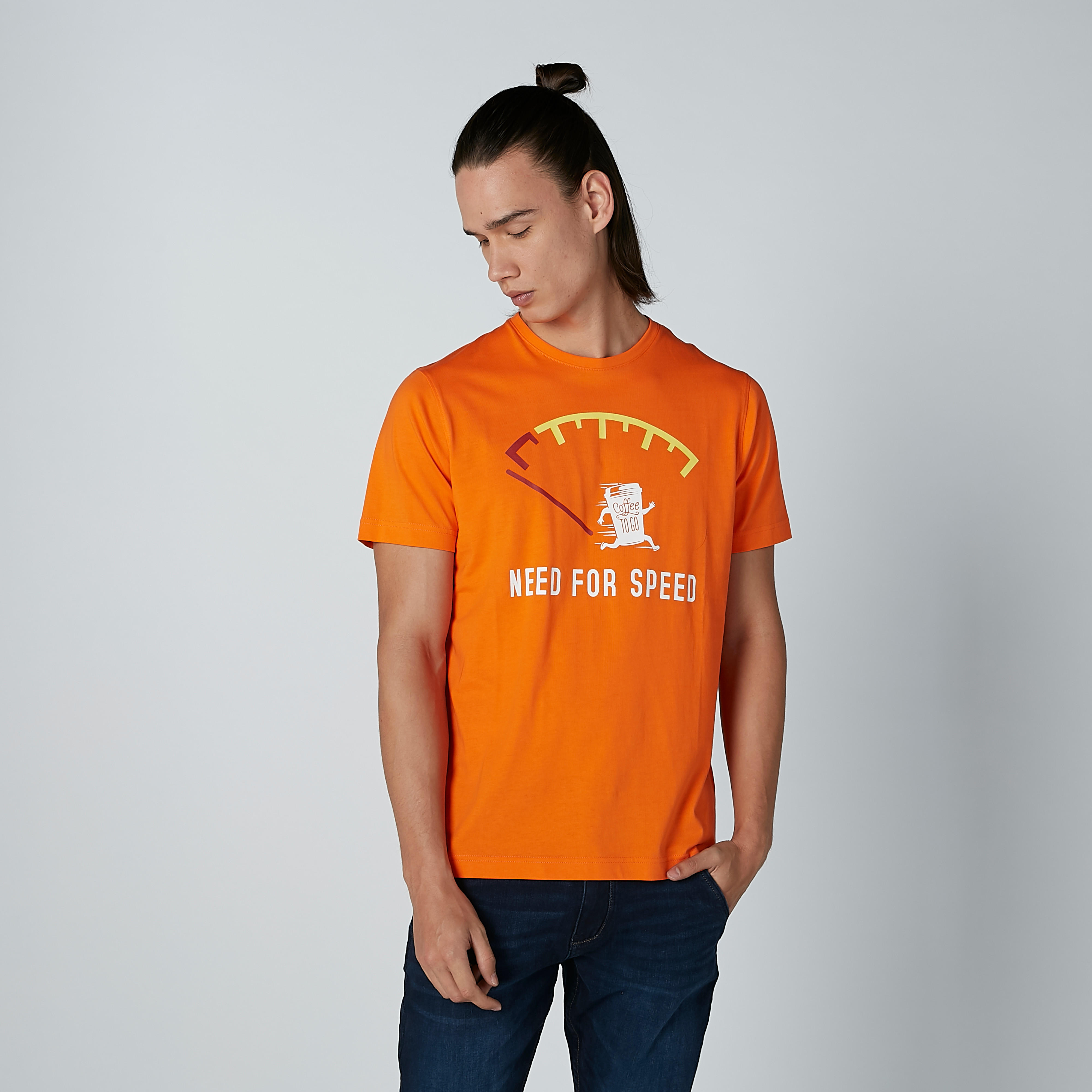 تيشيرت بياقة مستديرة وأكمام قصيرة وطبعات-men-clothing-tshirtsandpolos-tshirts-image-2