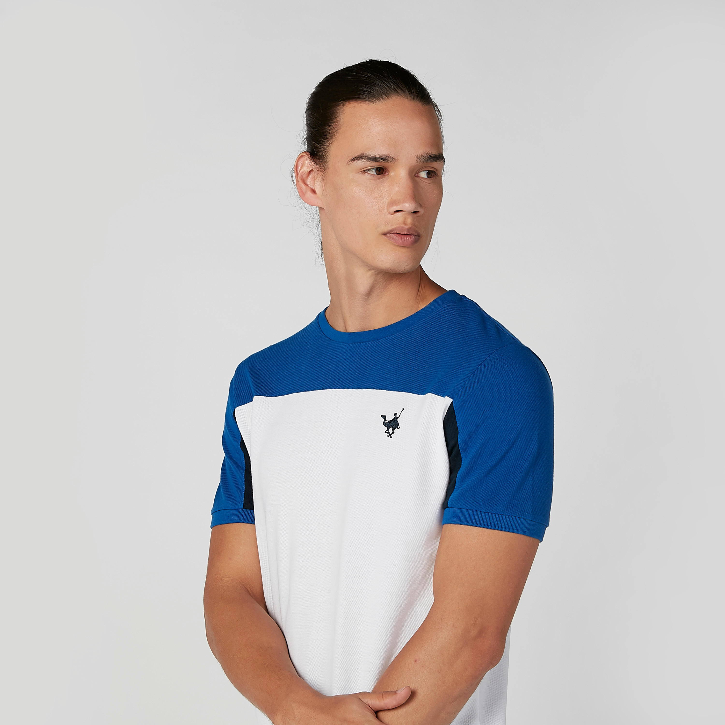 تيشيرت مستدام بنمط قوالب ملوّنة بياقة ضيّقة بأكمام قصيرة -men-clothing-tshirtsandpolos-tshirts-image-3