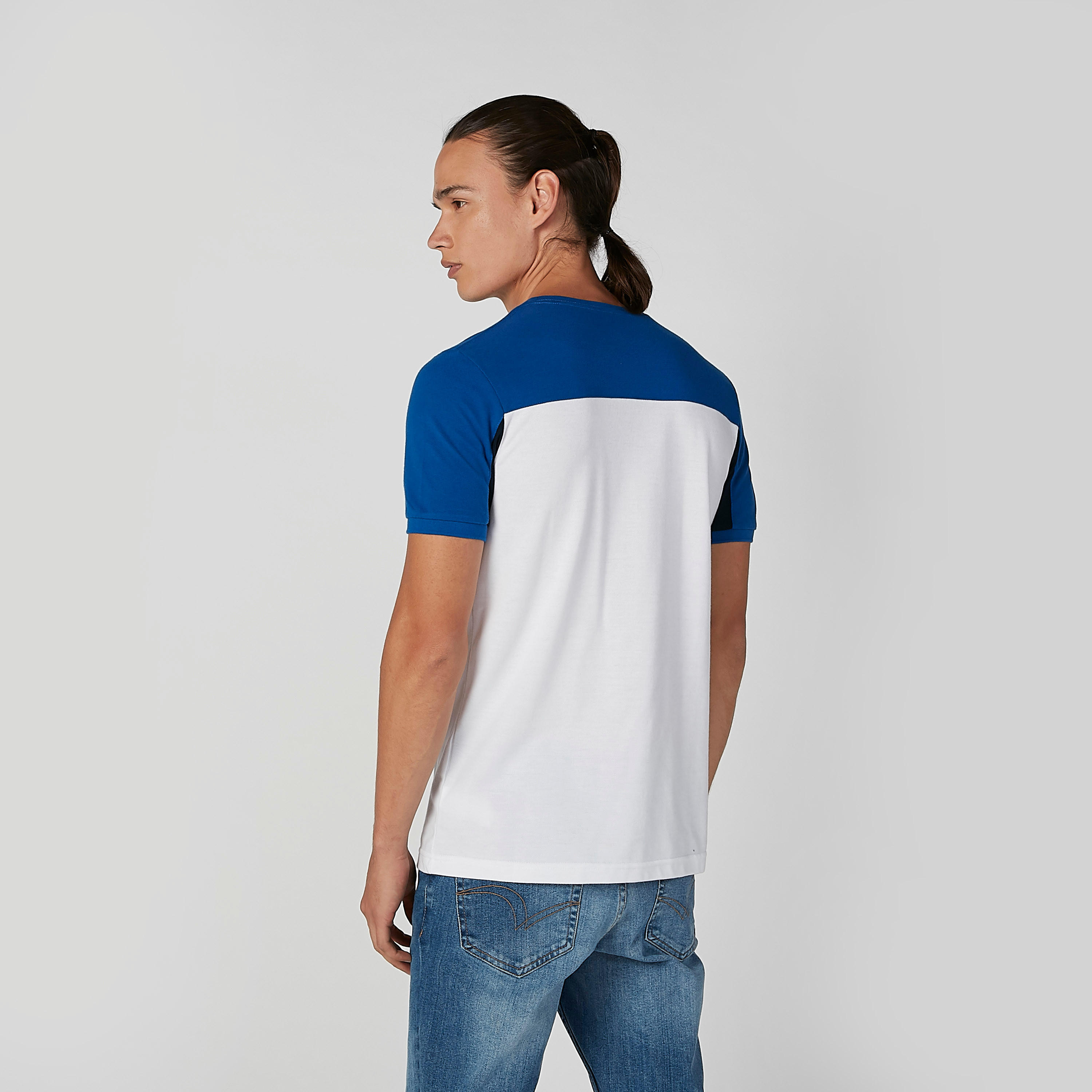 تيشيرت مستدام بنمط قوالب ملوّنة بياقة ضيّقة بأكمام قصيرة -men-clothing-tshirtsandpolos-tshirts-image-4