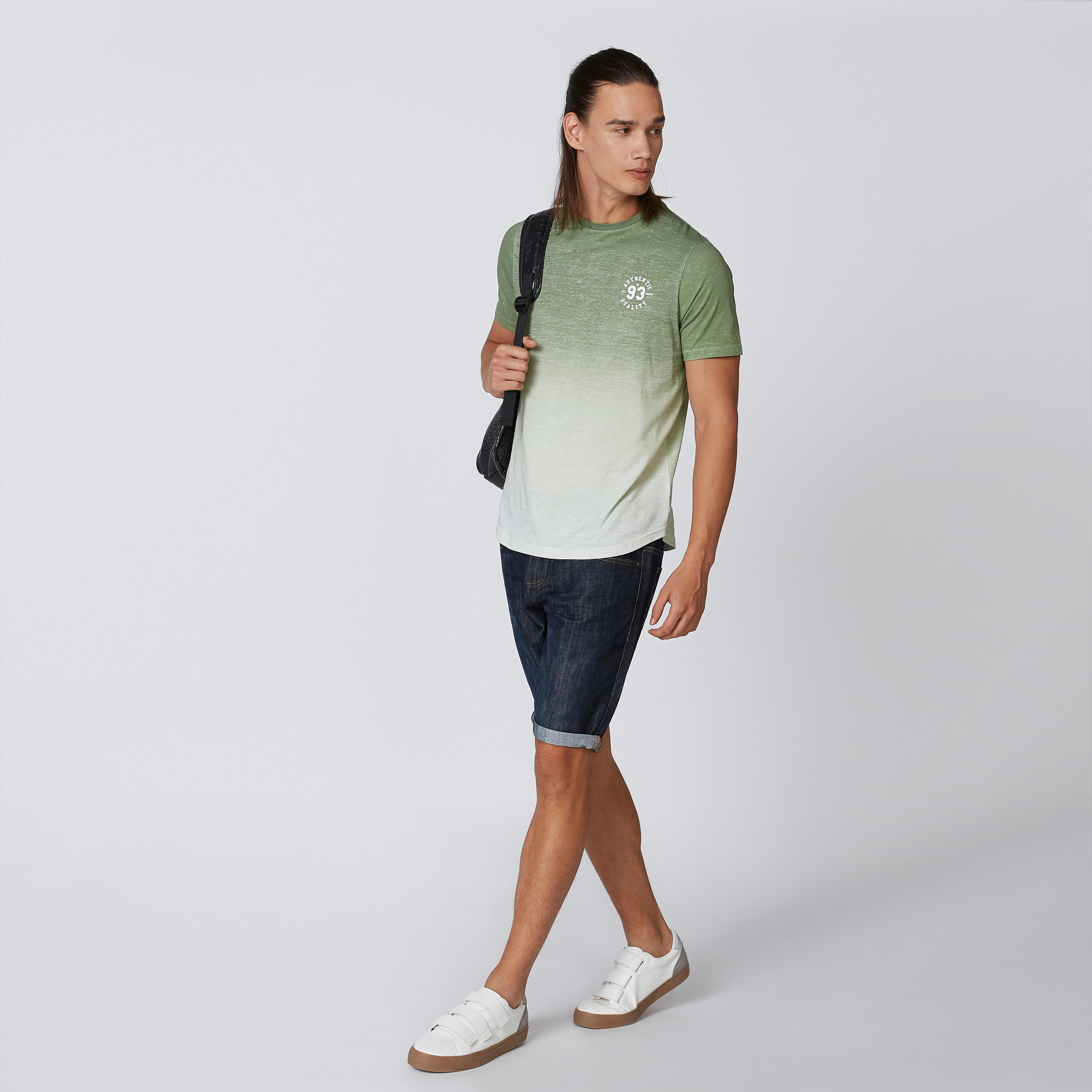 تيشيرت مستدام بياقة ضيّقة وأكمام قصيرة وطبعات-men-clothing-tshirtsandpolos-tshirts-image-1