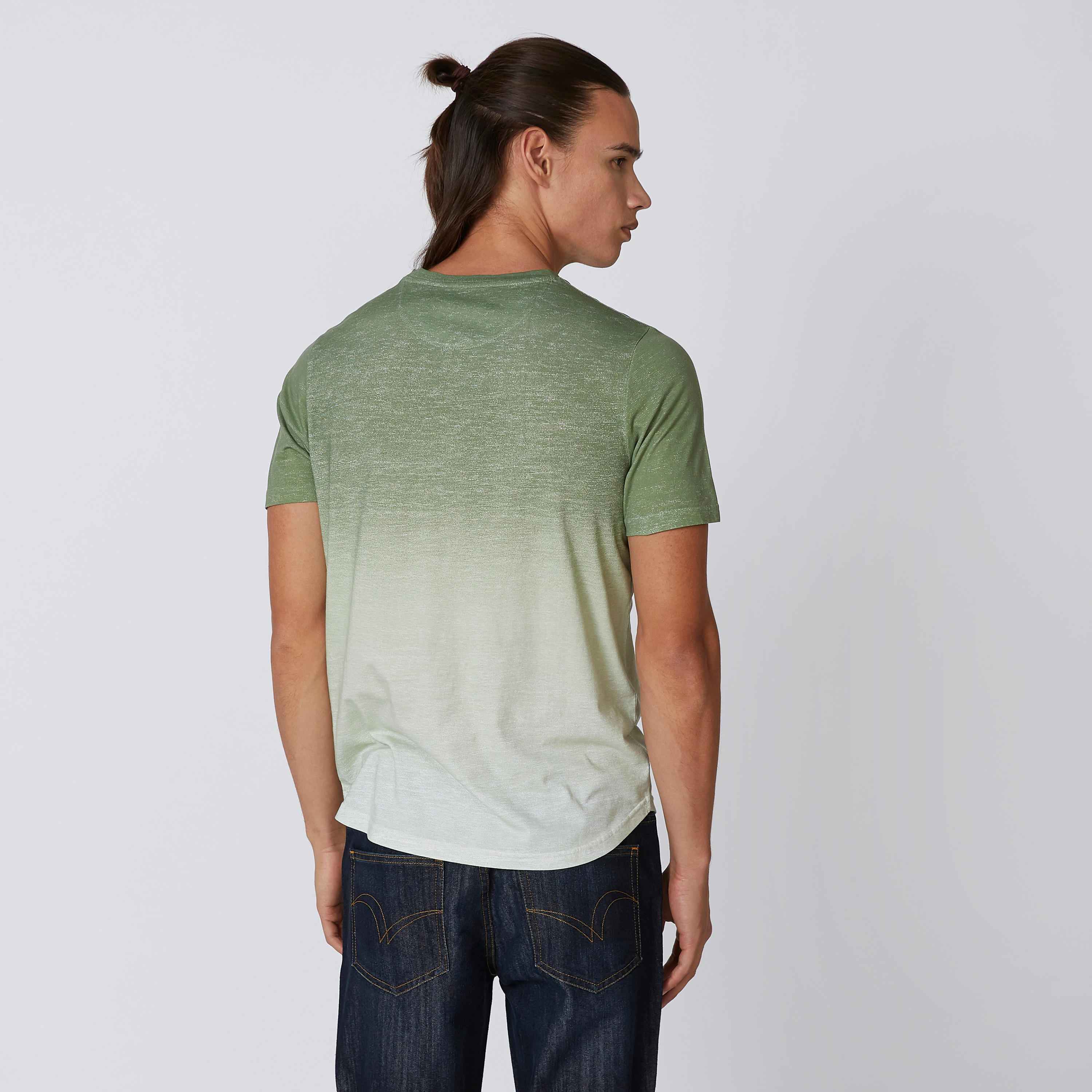 تيشيرت مستدام بياقة ضيّقة وأكمام قصيرة وطبعات-men-clothing-tshirtsandpolos-tshirts-image-2