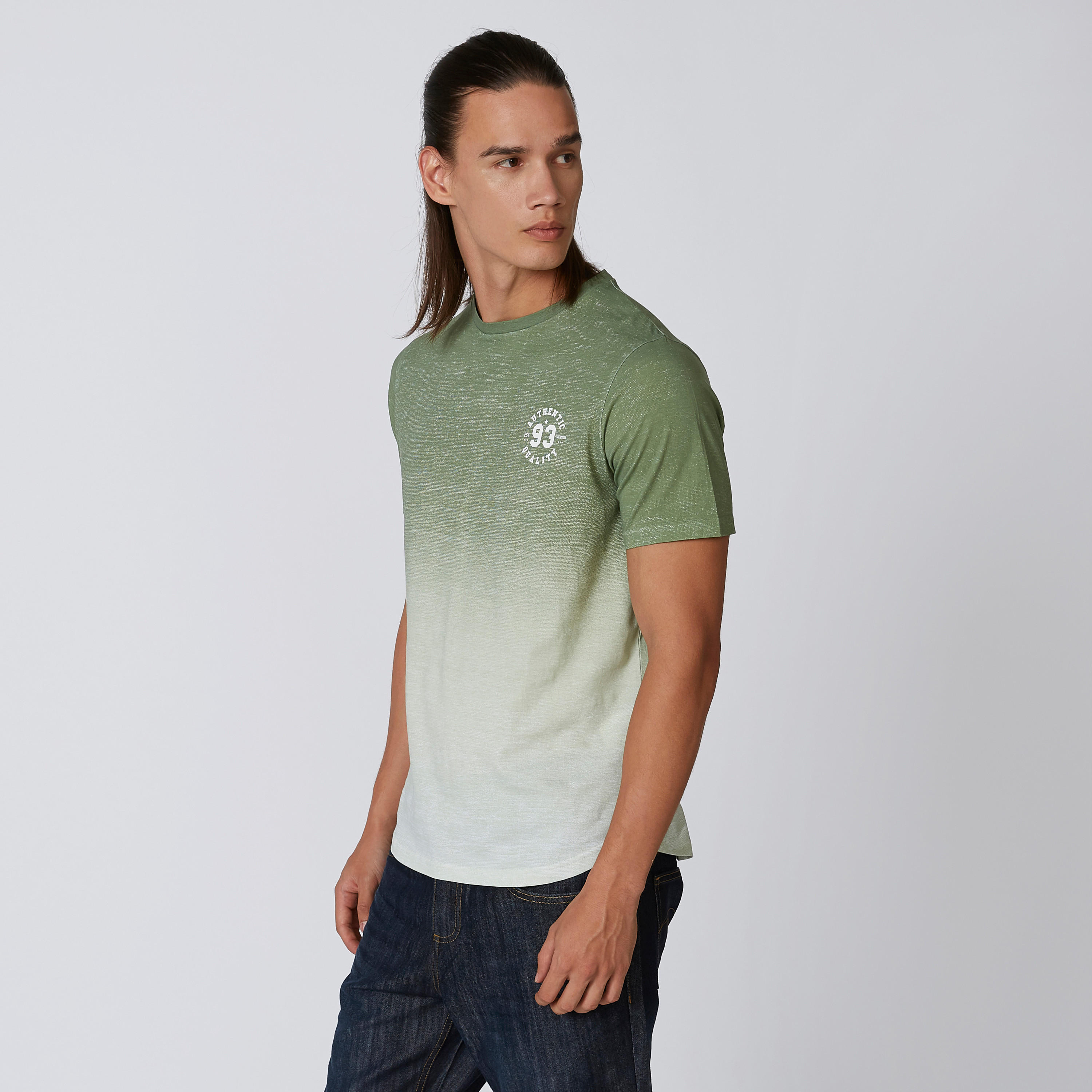 تيشيرت مستدام بياقة ضيّقة وأكمام قصيرة وطبعات-men-clothing-tshirtsandpolos-tshirts-image-4