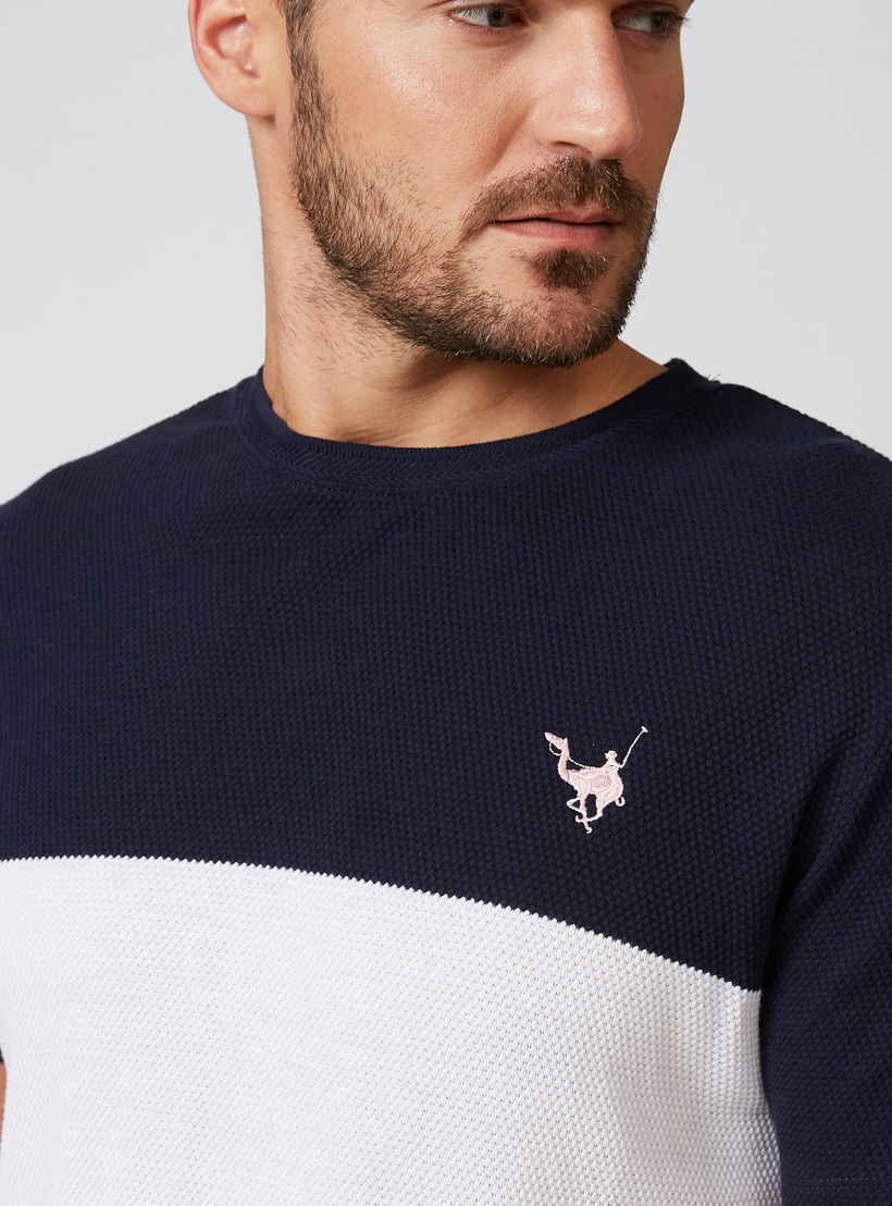تيشيرت مستدام بنمط قوالب ملوّنة بياقة مستديرة وأكمام قصيرة -men-clothing-tshirtsandpolos-tshirts-image-5