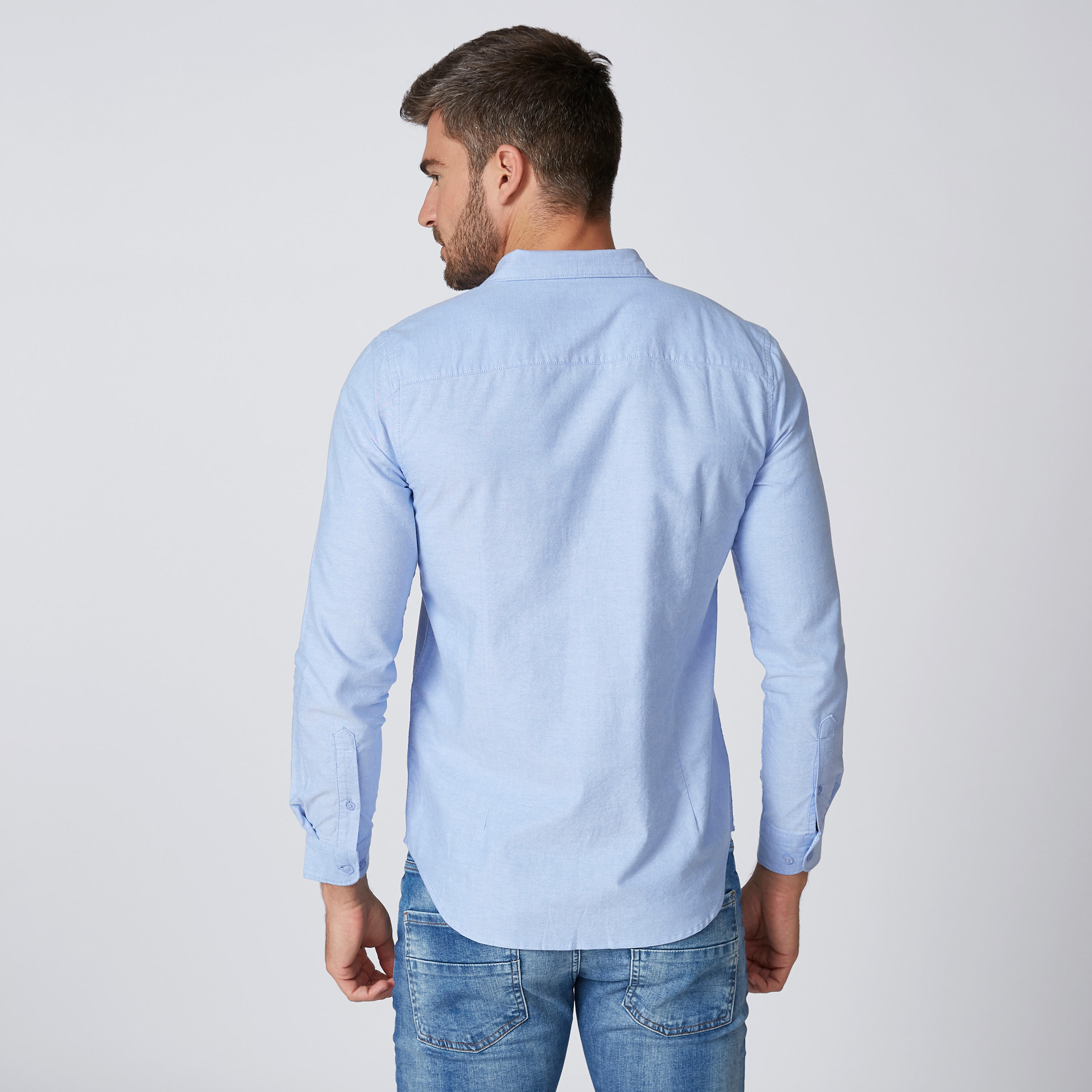 قميص سادة بياقة عاديّة وأكمام طويلة-men-clothing-shirts-image-2