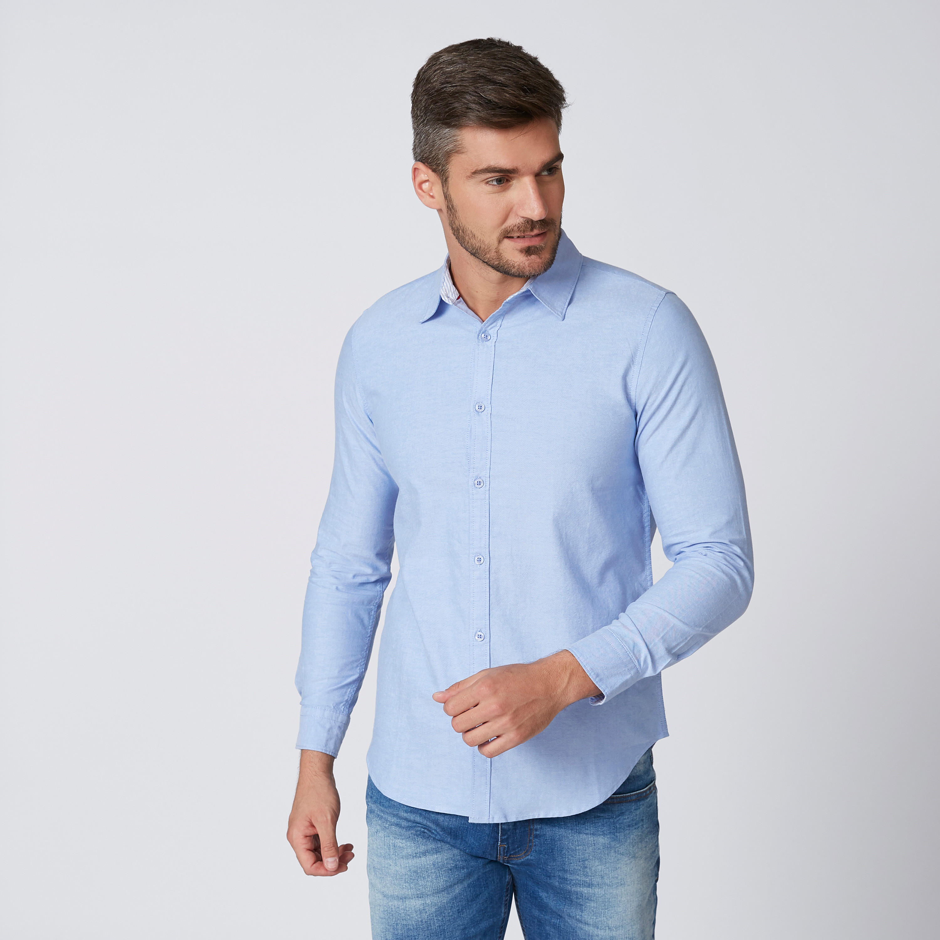 قميص سادة بياقة عاديّة وأكمام طويلة-men-clothing-shirts-image-3