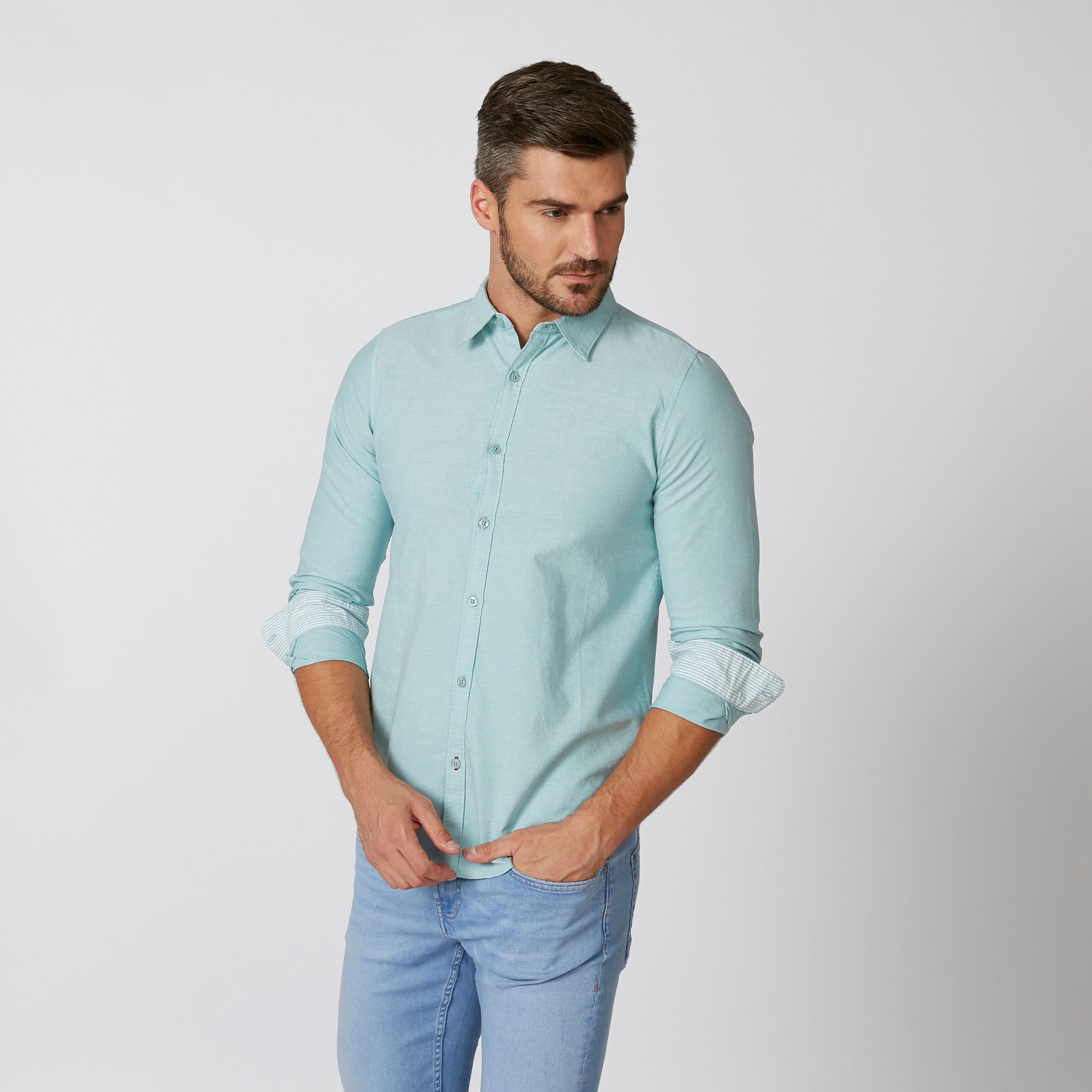 قميص سادة بياقة عاديّة وأكمام طويلة-men-clothing-shirts-image-1