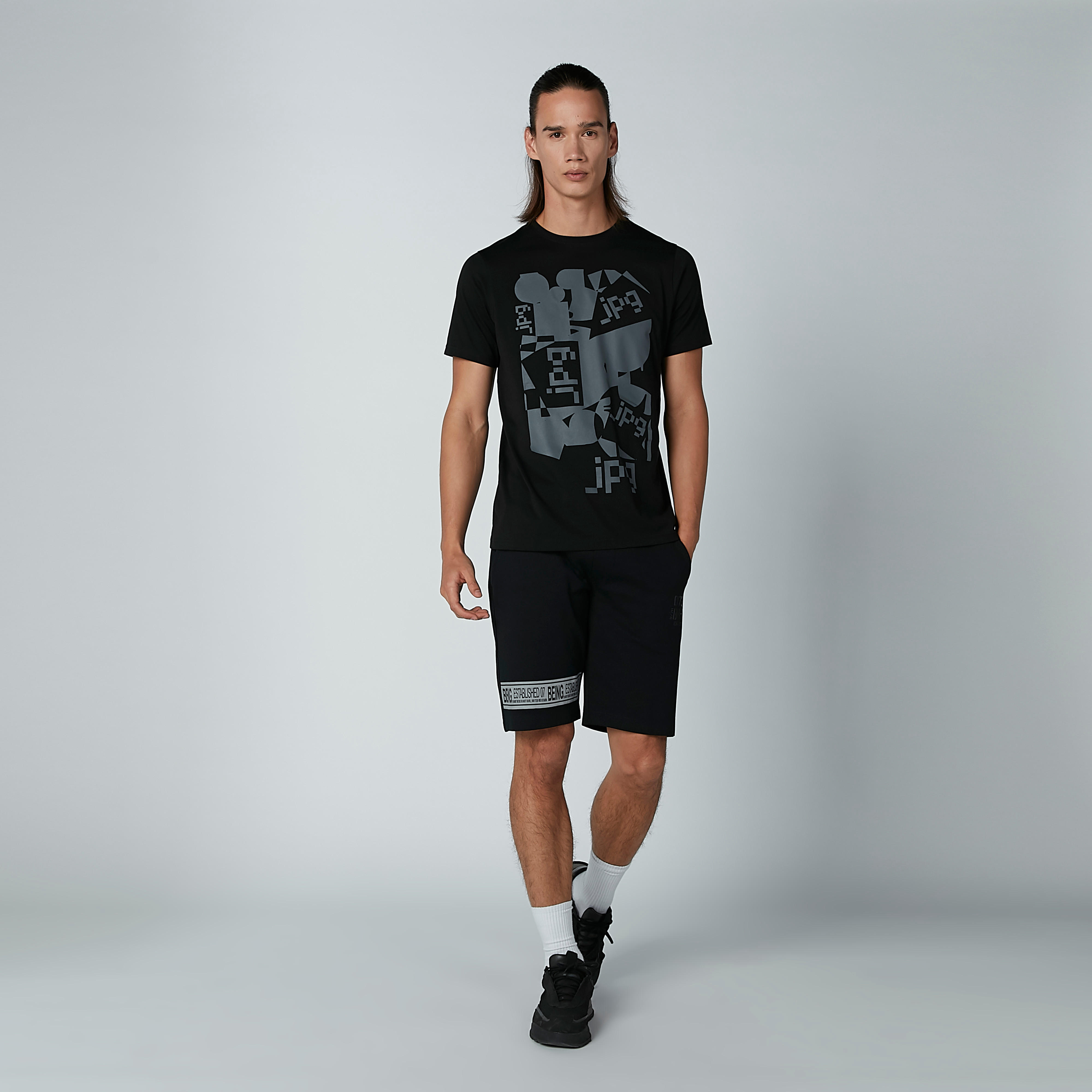 تيشيرت بطبعات وياقة مستديرة وأكمام قصيرة-men-clothing-tshirtsandpolos-tshirts-image-1
