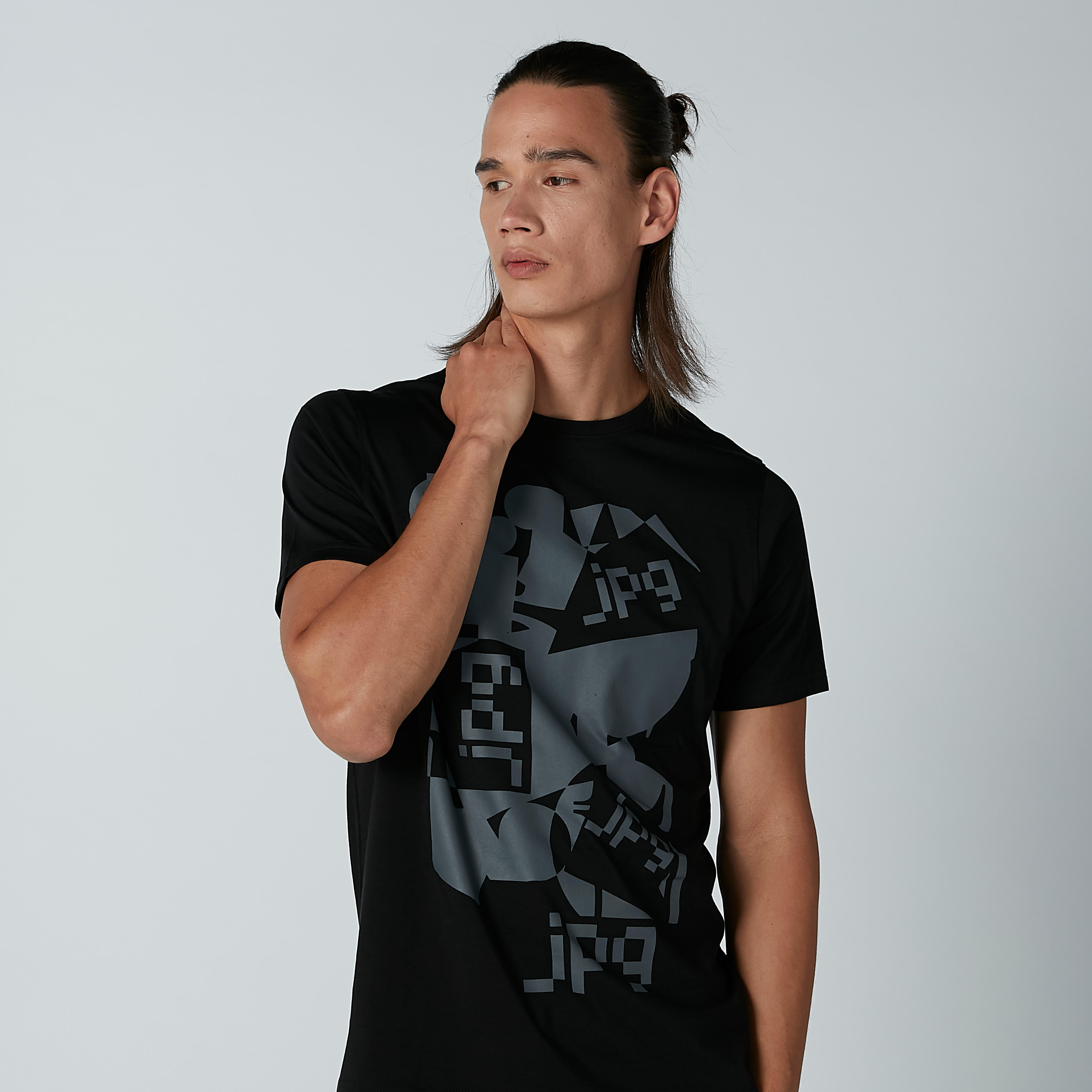 تيشيرت بطبعات وياقة مستديرة وأكمام قصيرة-men-clothing-tshirtsandpolos-tshirts-image-2