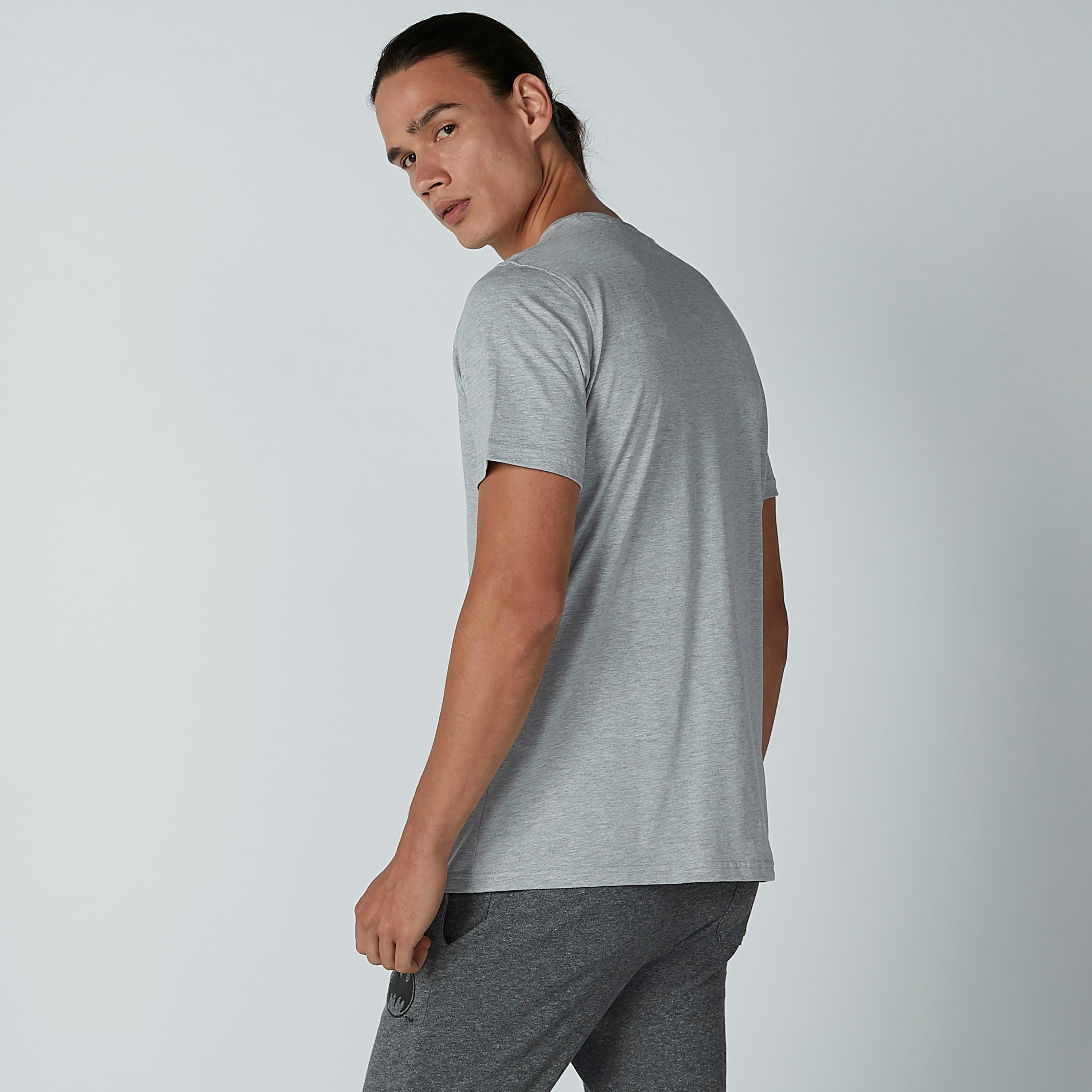 تيشيرت مطبوعة بياقة مستديرة وأكمام قصيرة-men-clothing-tshirtsandpolos-tshirts-image-3