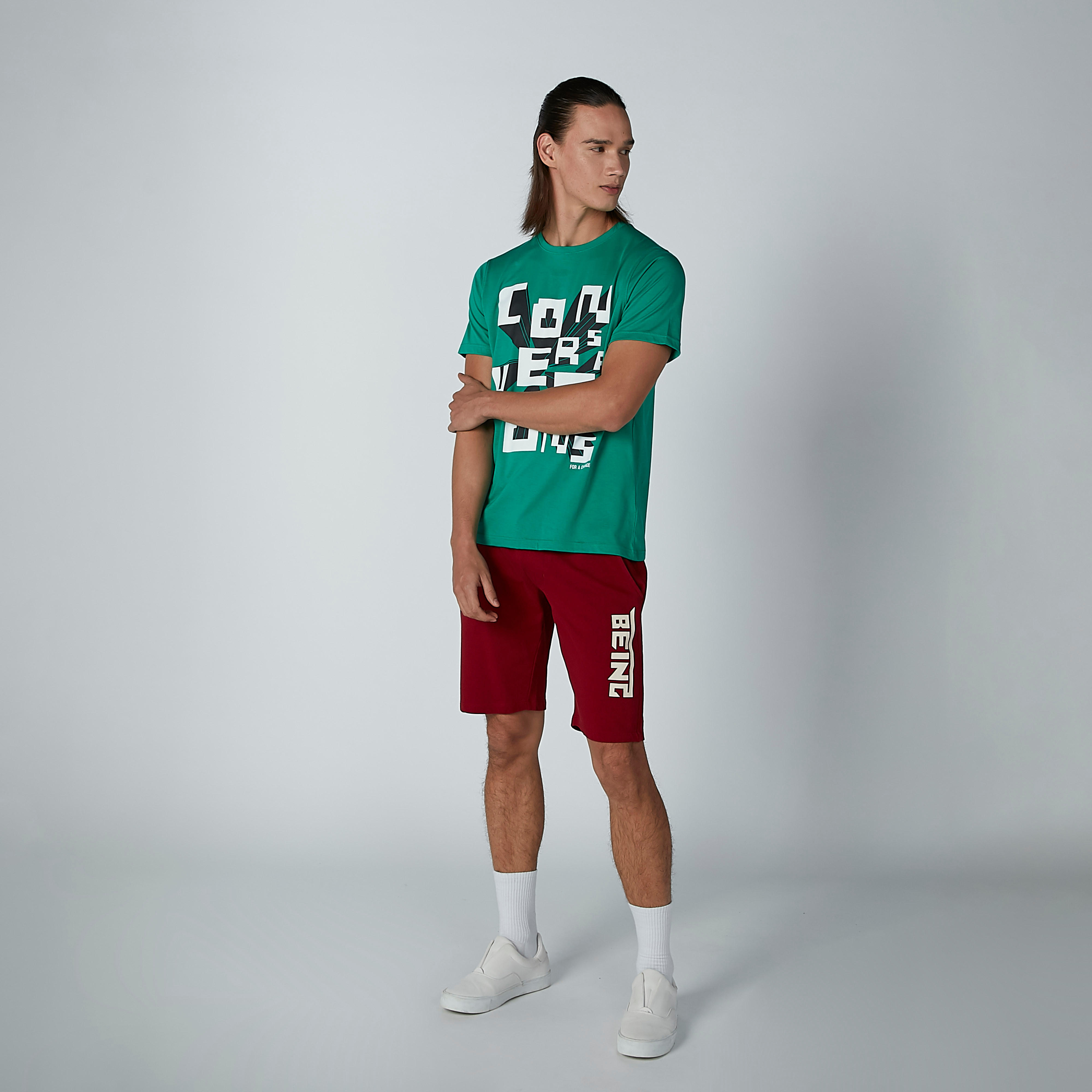 تيشيرت بياقة مستديرة وأكمام قصيرة وطبعات-men-clothing-tshirtsandpolos-tshirts-image-2