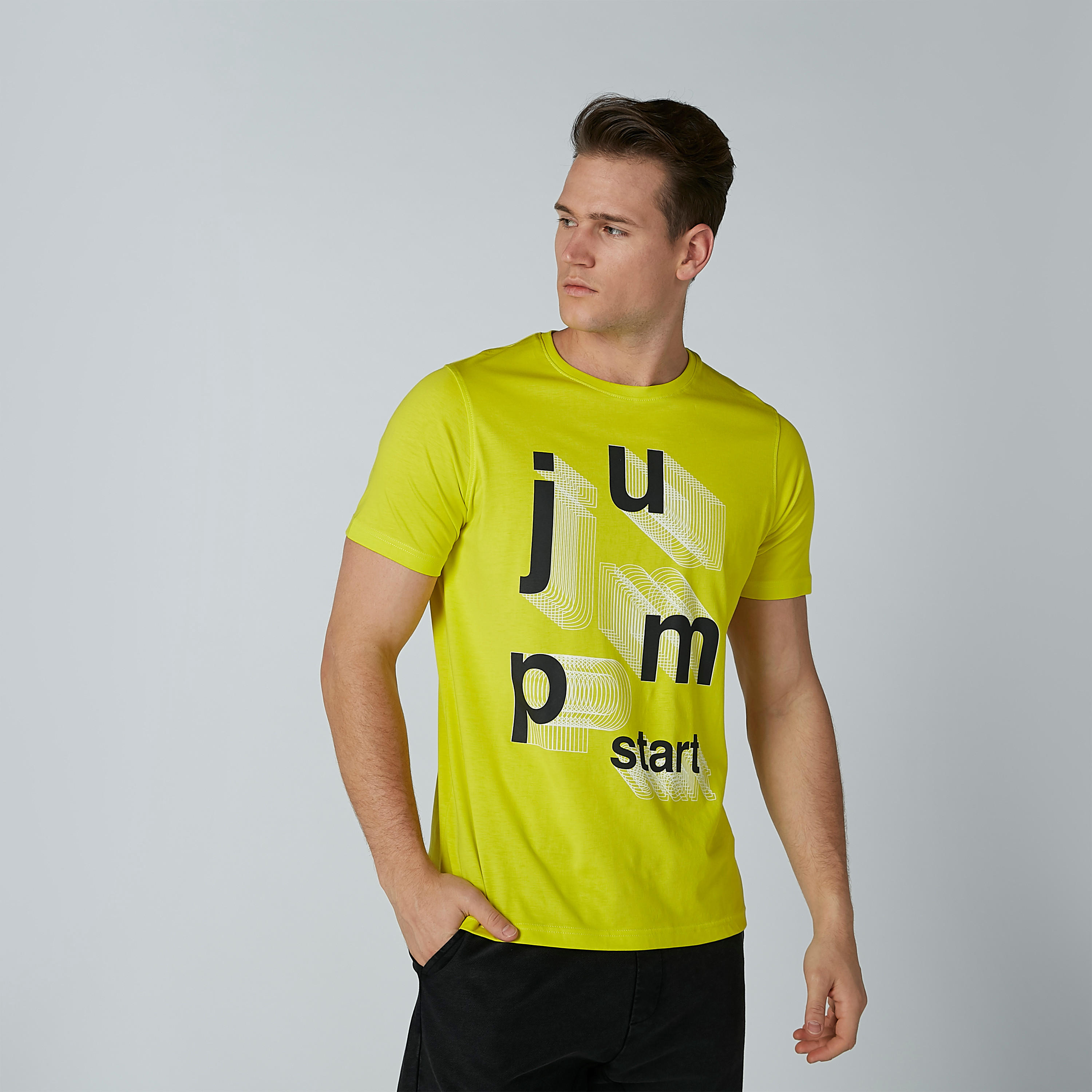 تيشيرت بياقة مستديرة وأكمام قصيرة وطبعات-men-clothing-tshirtsandpolos-tshirts-image-1