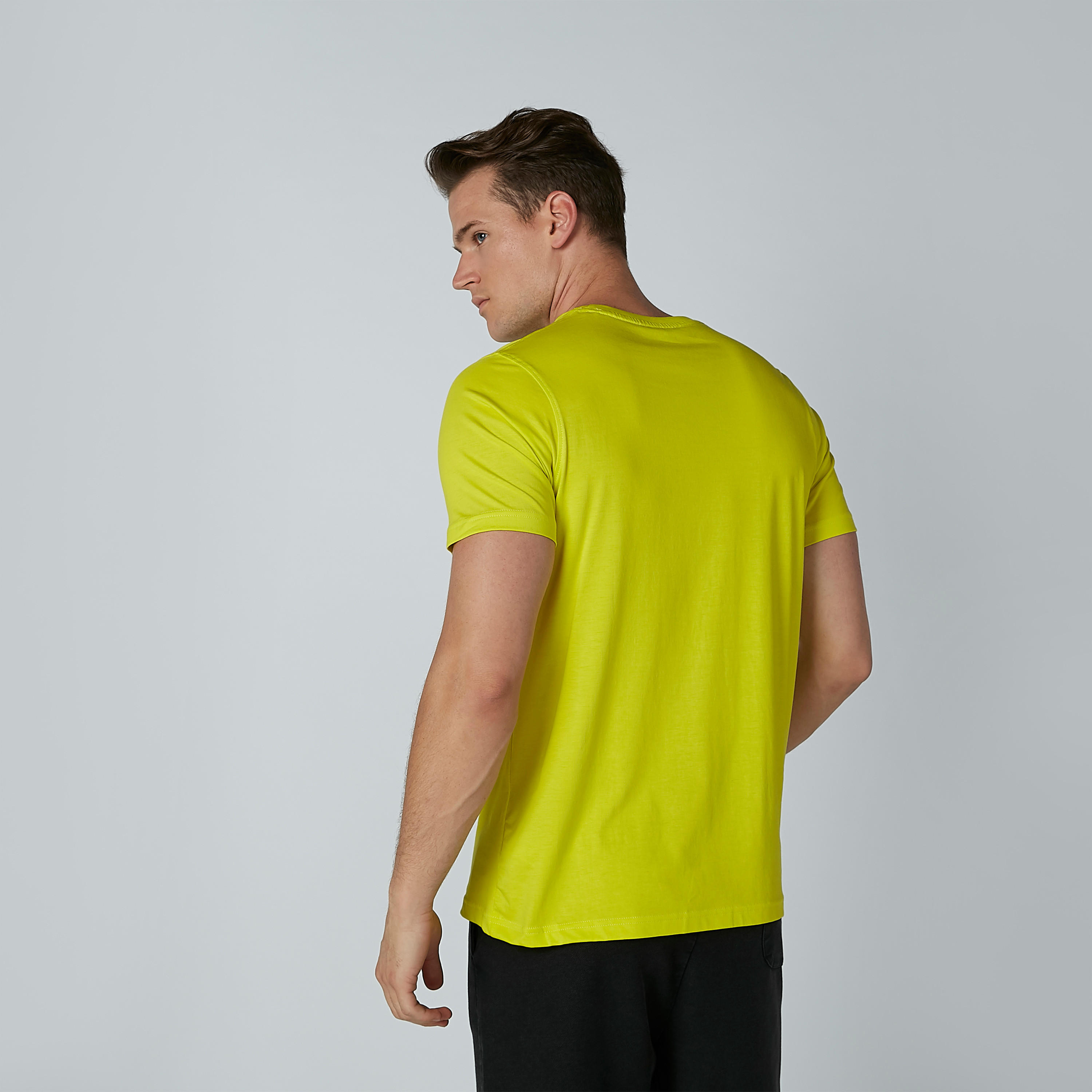 تيشيرت بياقة مستديرة وأكمام قصيرة وطبعات-men-clothing-tshirtsandpolos-tshirts-image-3