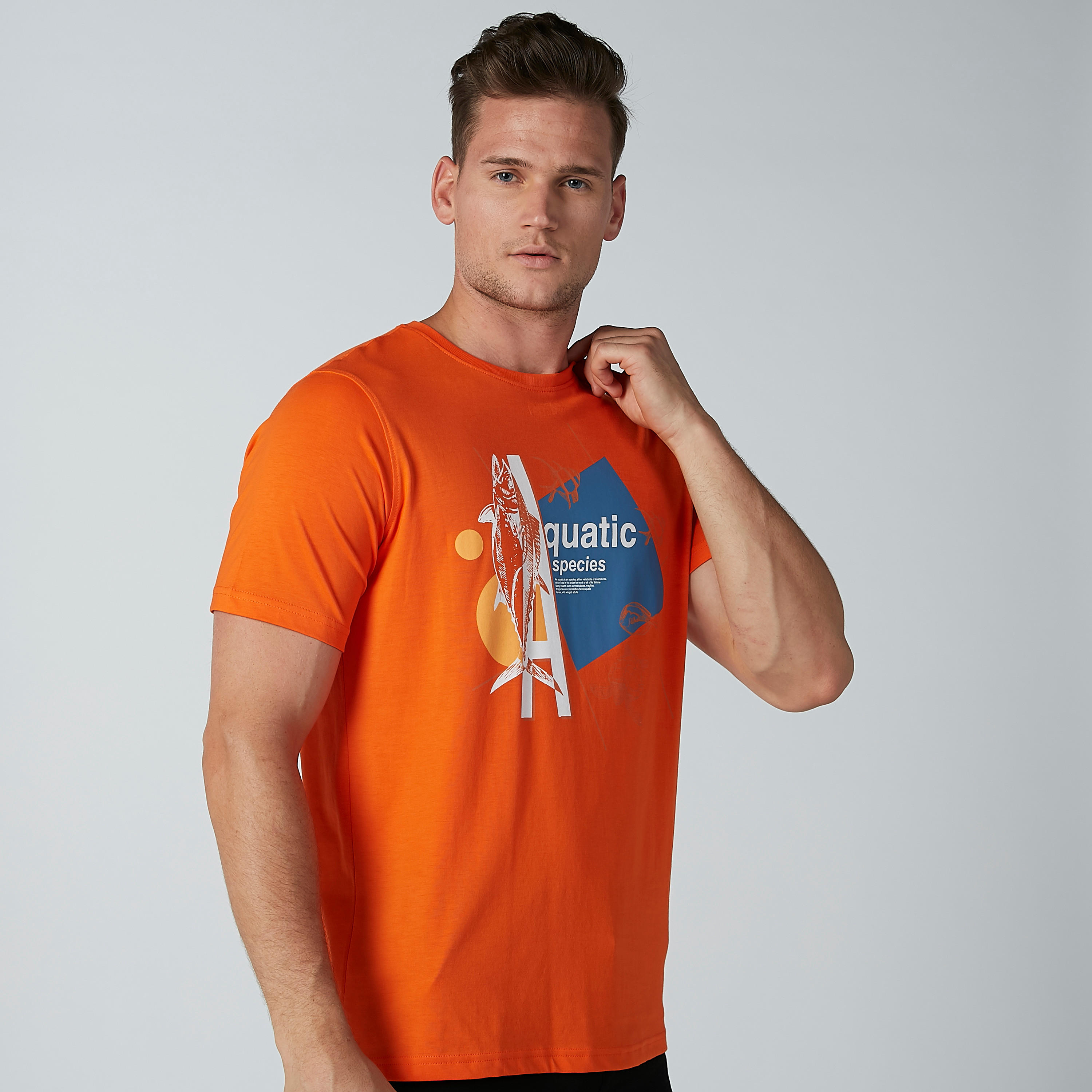 تيشيرت بياقة مستديرة وأكمام قصيرة وطبعات-men-clothing-tshirtsandpolos-tshirts-image-1