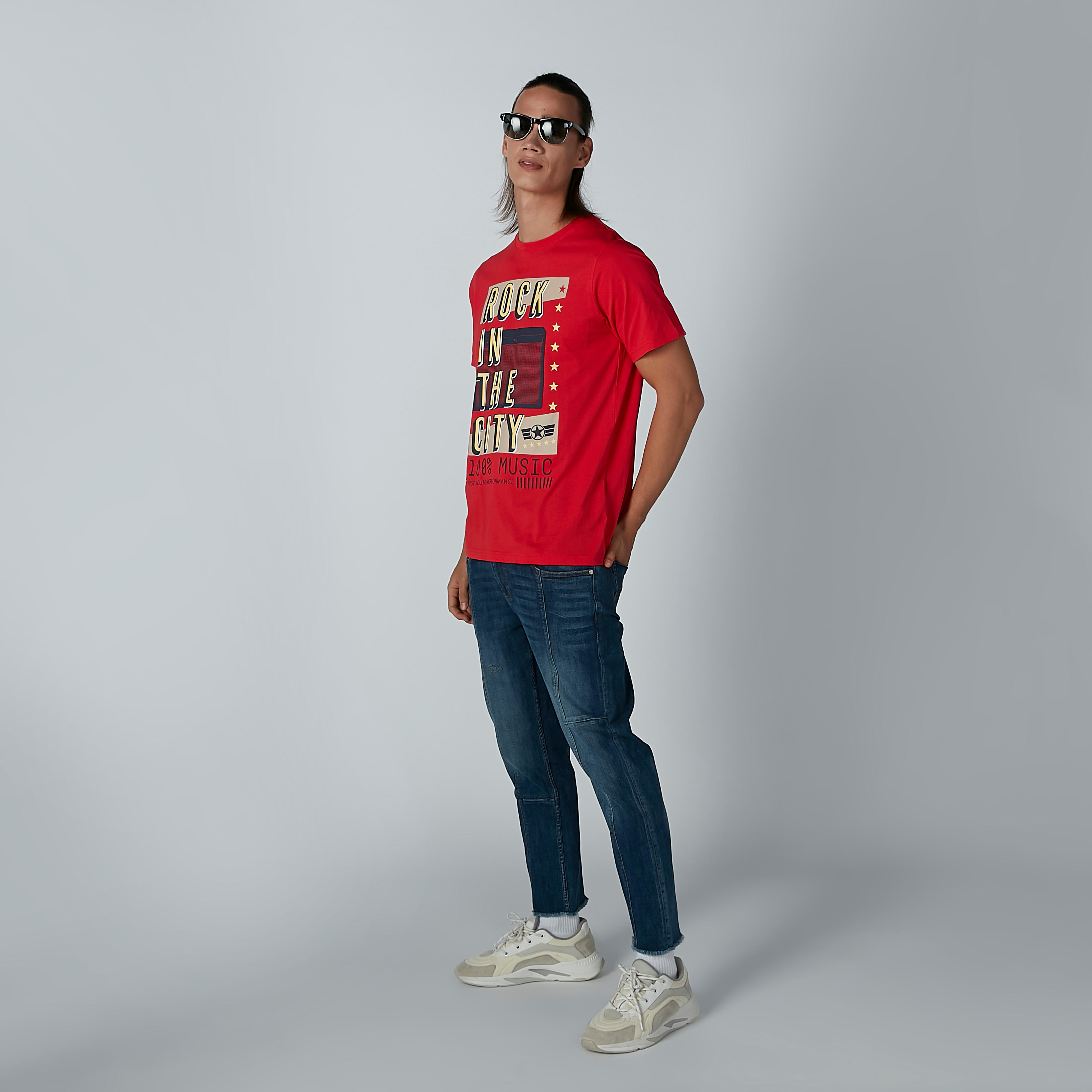 تيشيرت بطبعات وياقة مستديرة وأكمام قصيرة-men-clothing-tshirtsandpolos-tshirts-image-3