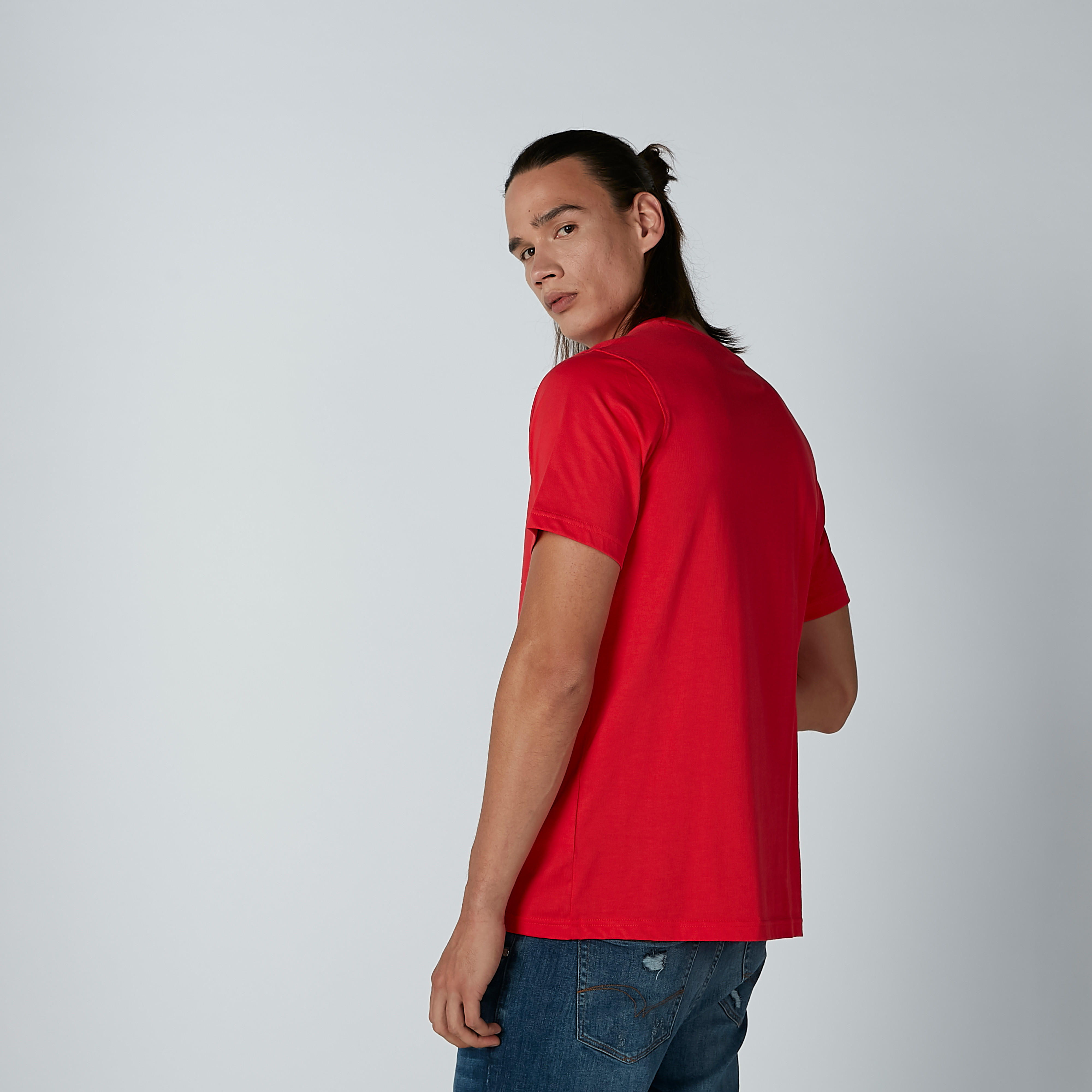 تيشيرت بطبعات وياقة مستديرة وأكمام قصيرة-men-clothing-tshirtsandpolos-tshirts-image-4