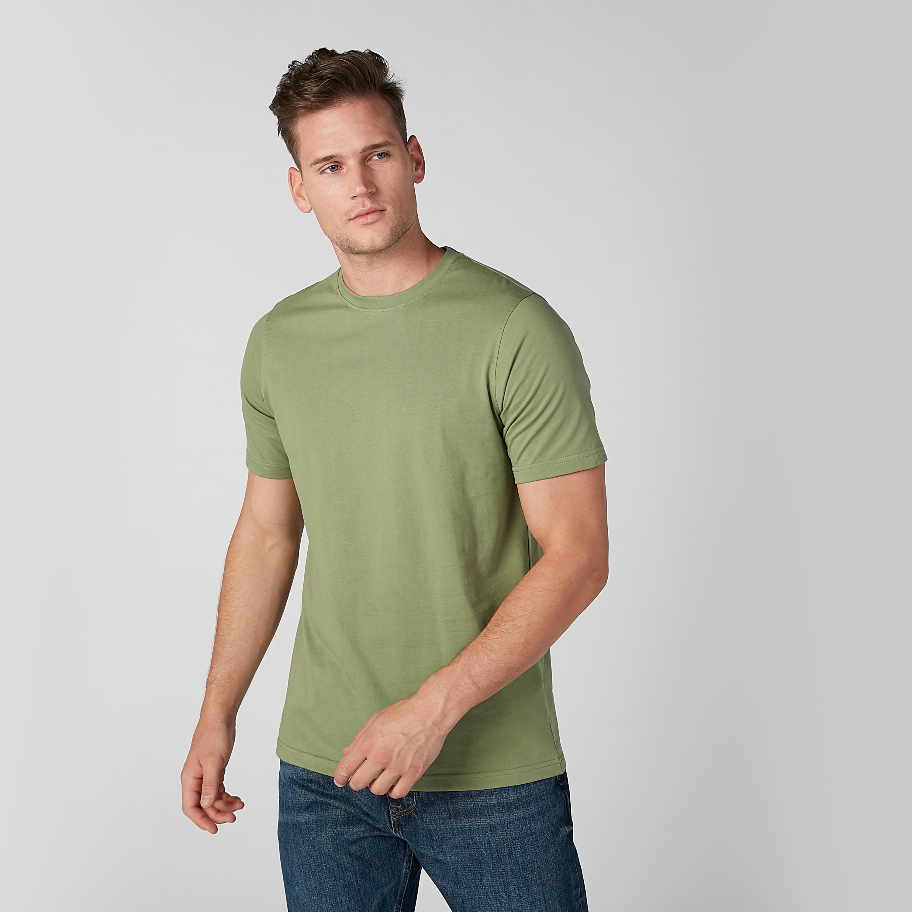 تيشيرت سادة بياقة ضيّقة وأكمام قصيرة-men-clothing-tshirtsandpolos-tshirts-image-3