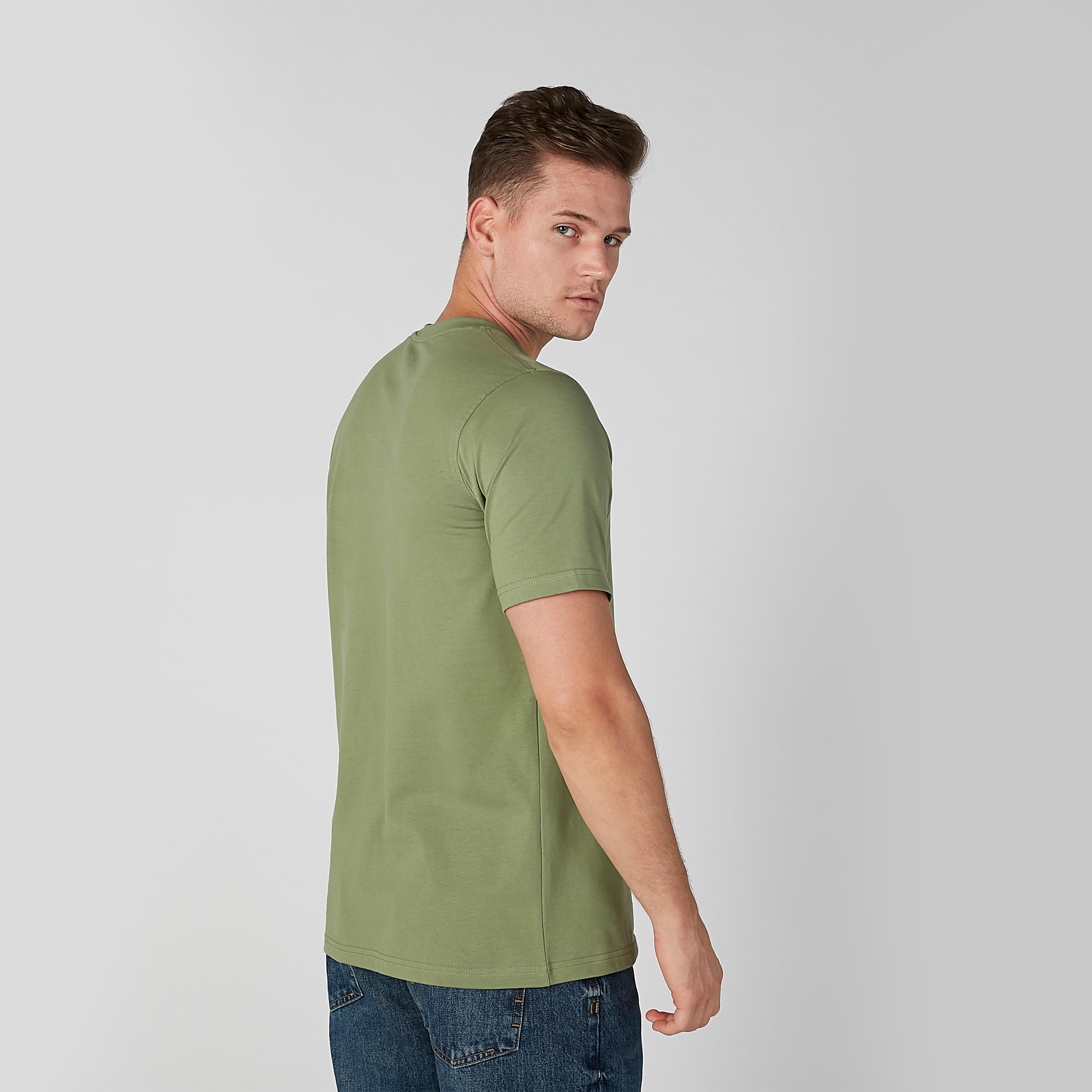 تيشيرت سادة بياقة ضيّقة وأكمام قصيرة-men-clothing-tshirtsandpolos-tshirts-image-1