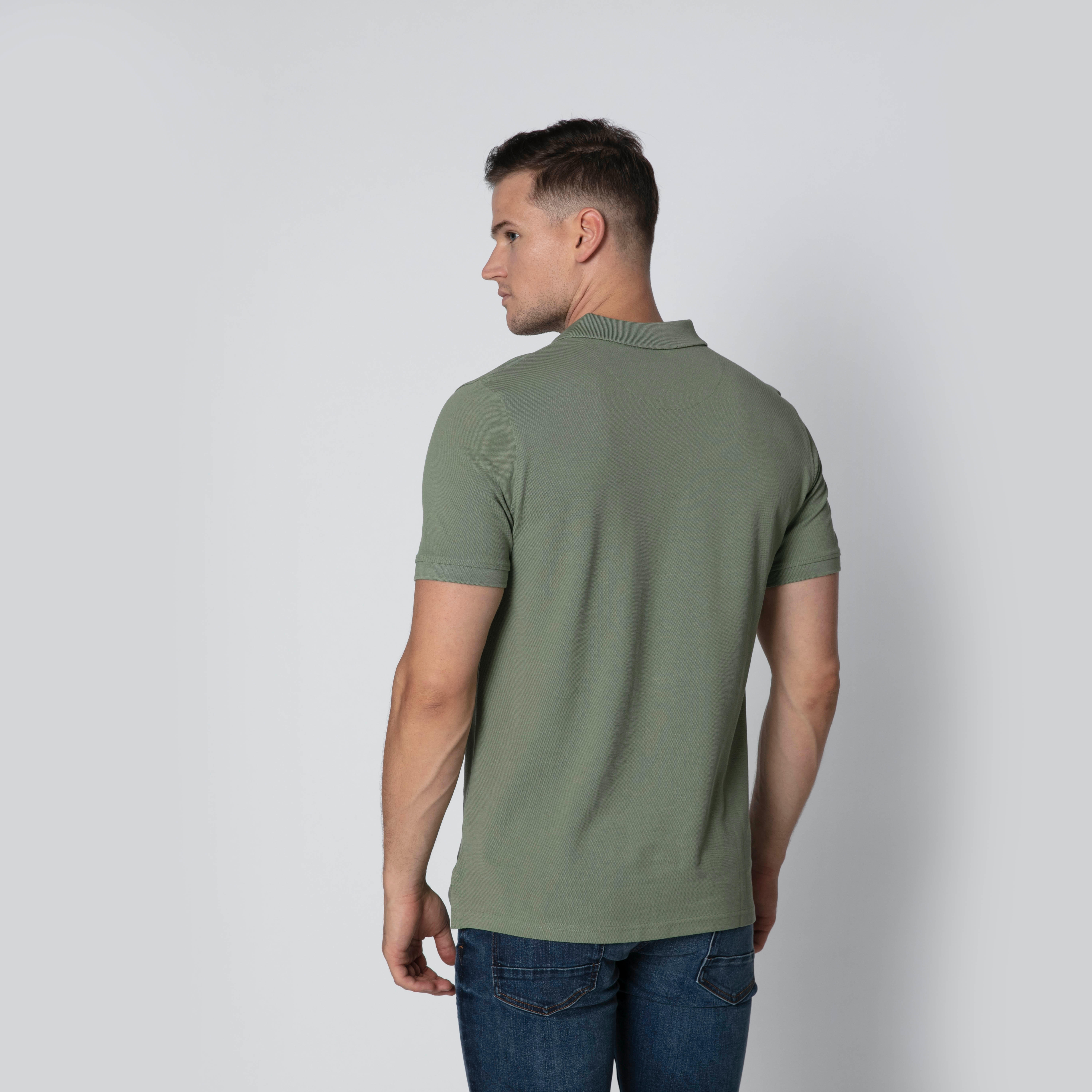 تيشيرت سادة بياقة بولو وأكمام قصيرة-men-clothing-tshirtsandpolos-polos-image-2