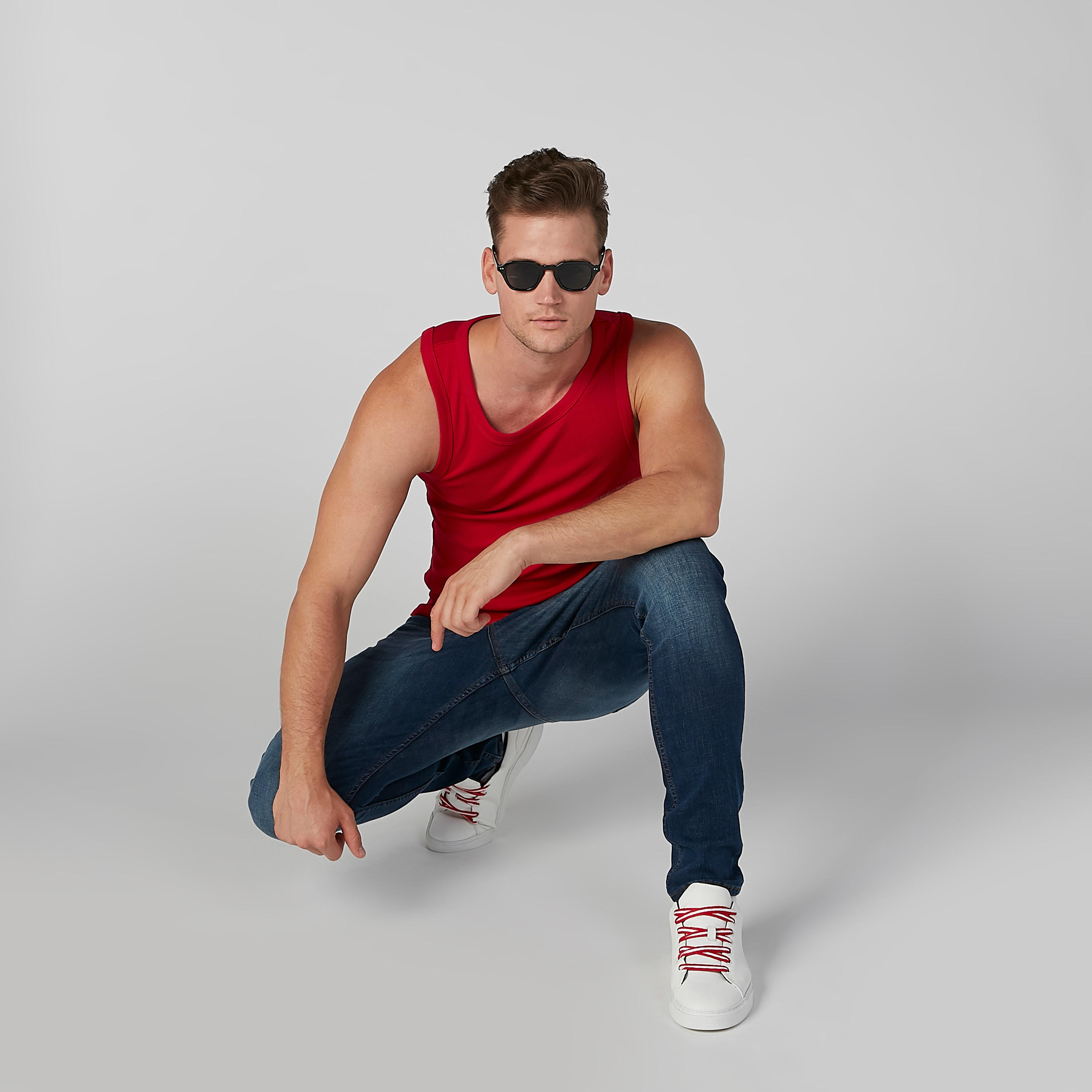 فيست بارز الملمس دون أكمام بياقة عميقة-men-clothing-tshirtsandpolos-vests-image-1