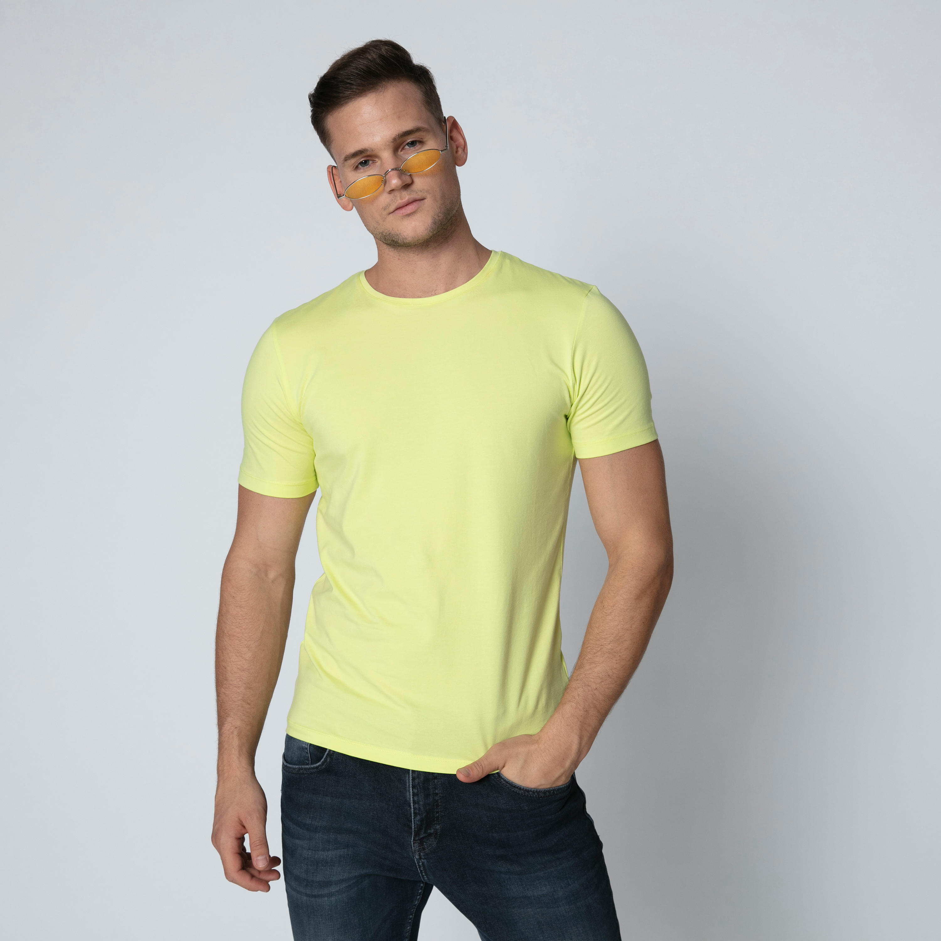 تيشيرت سادة بياقة مستديرة وأكمام قصيرة-men-clothing-tshirtsandpolos-tshirts-image-4